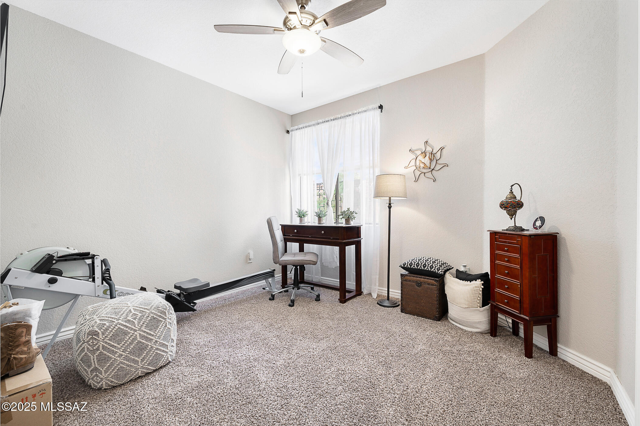 1622 W Vuelta Salvatierra