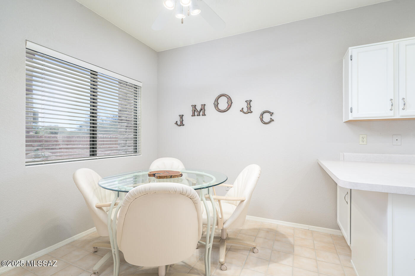 1664 W Calle Del Ducado