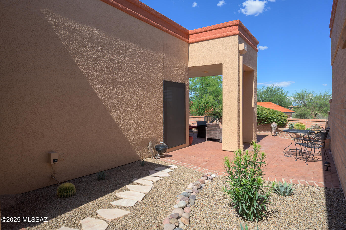 1664 W Calle Del Ducado