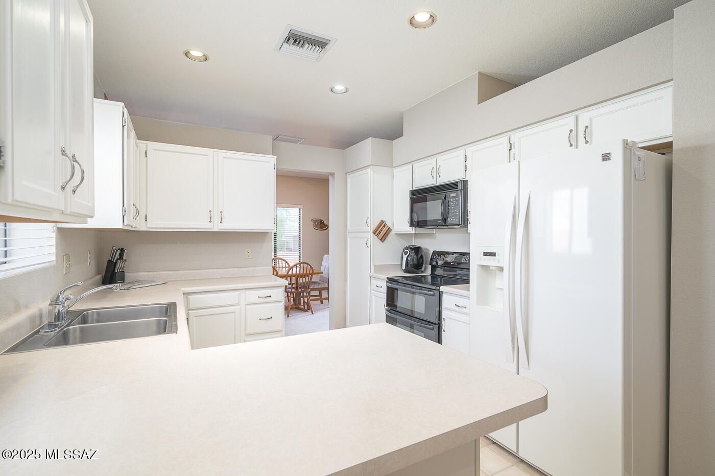 1664 W Calle Del Ducado