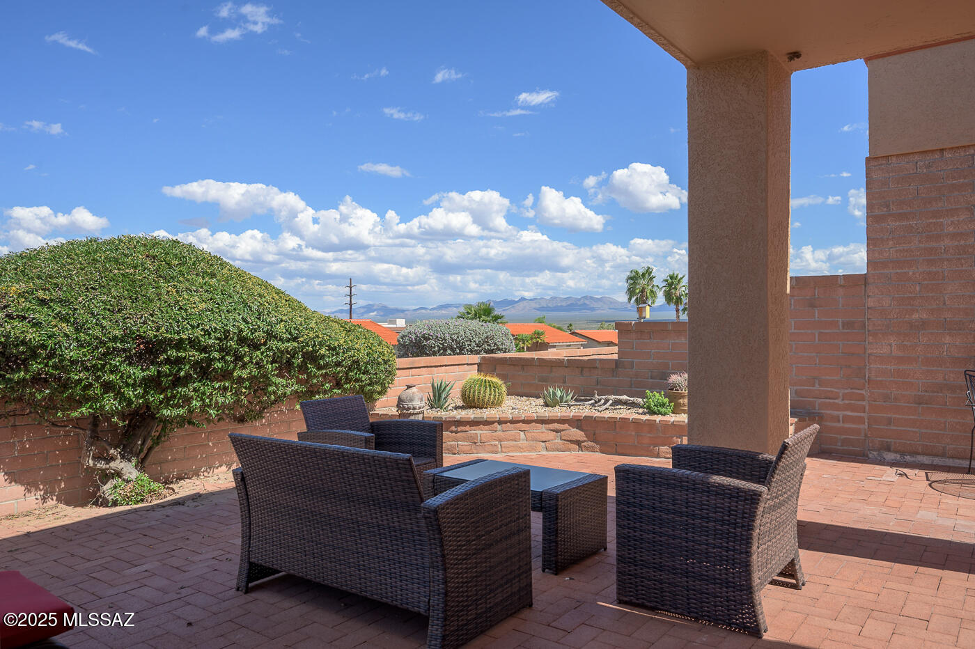 1664 W Calle Del Ducado