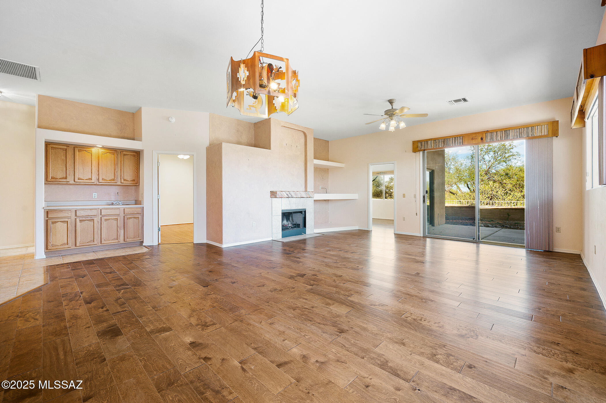 764 W Puma Peak Road