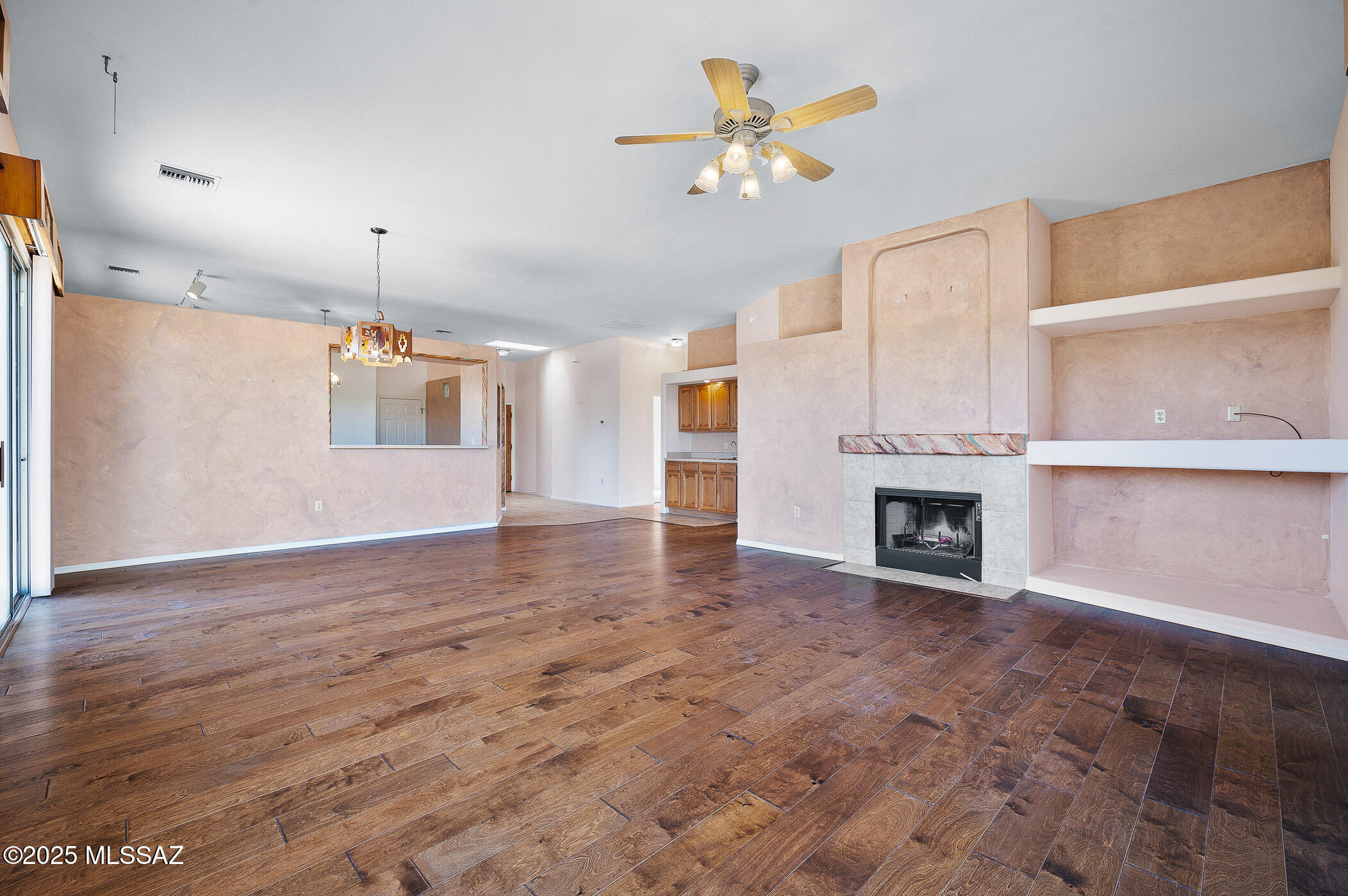 764 W Puma Peak Road