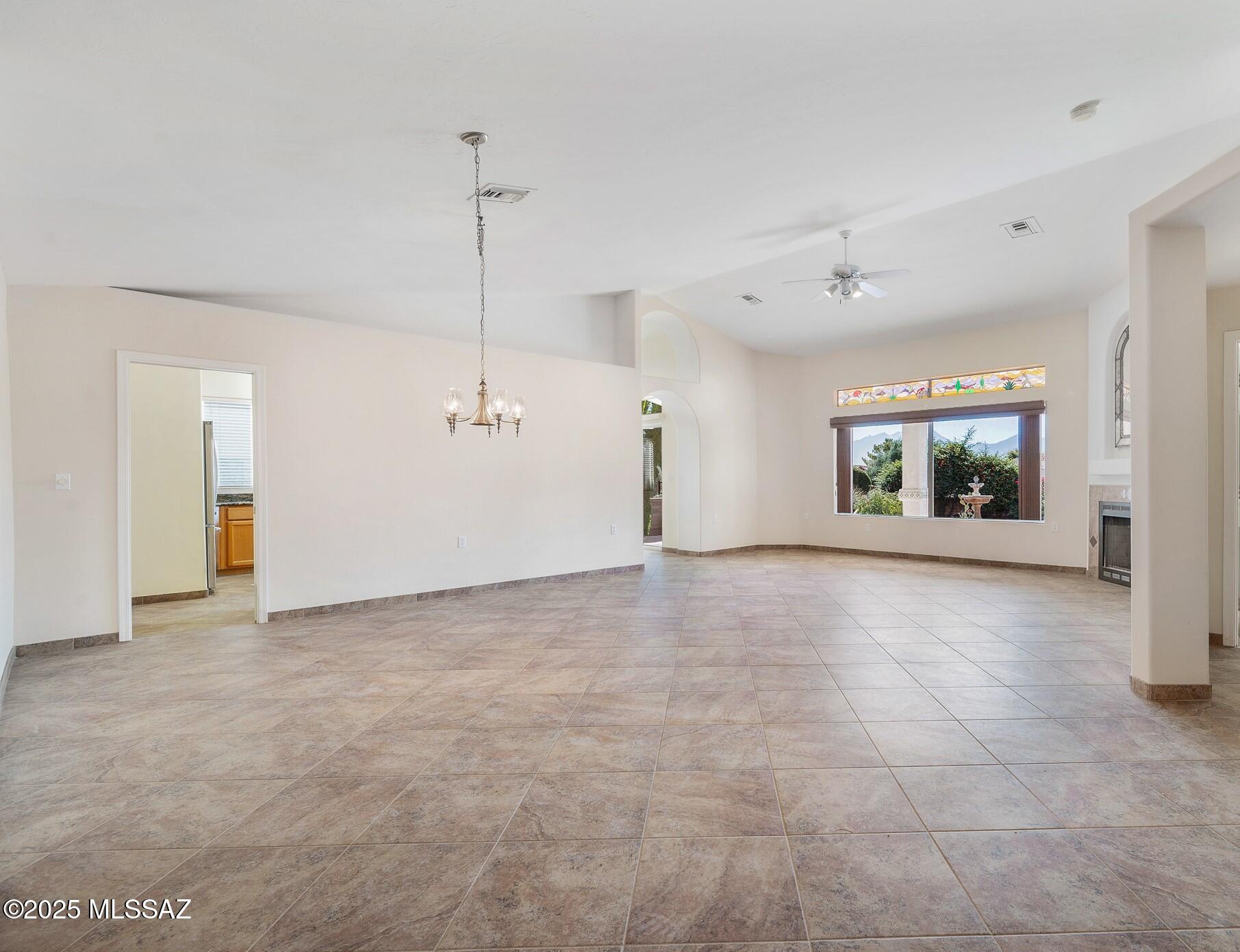 1181 W Placita Lucinda