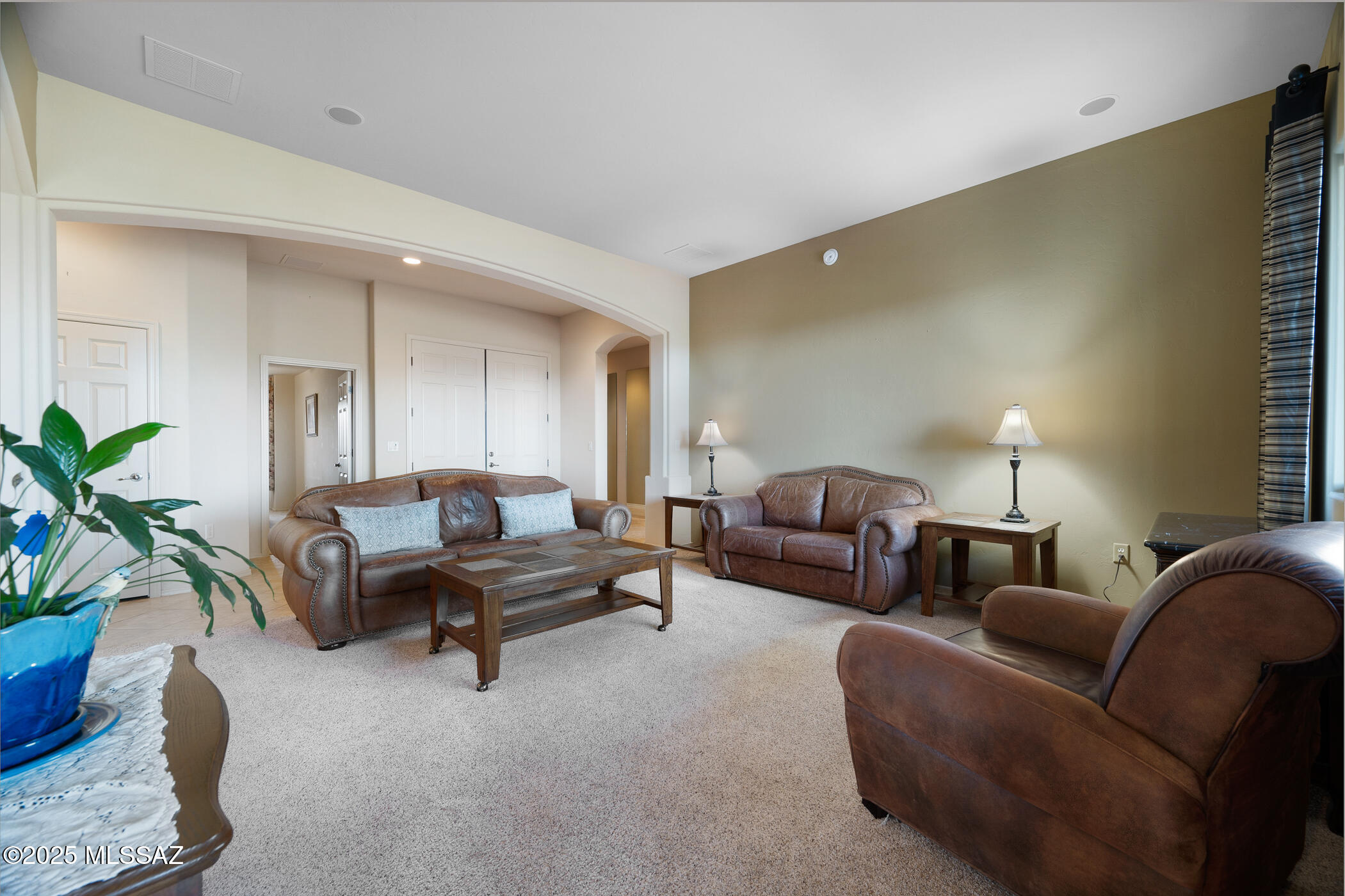 1809 W Calle Casas Lindas