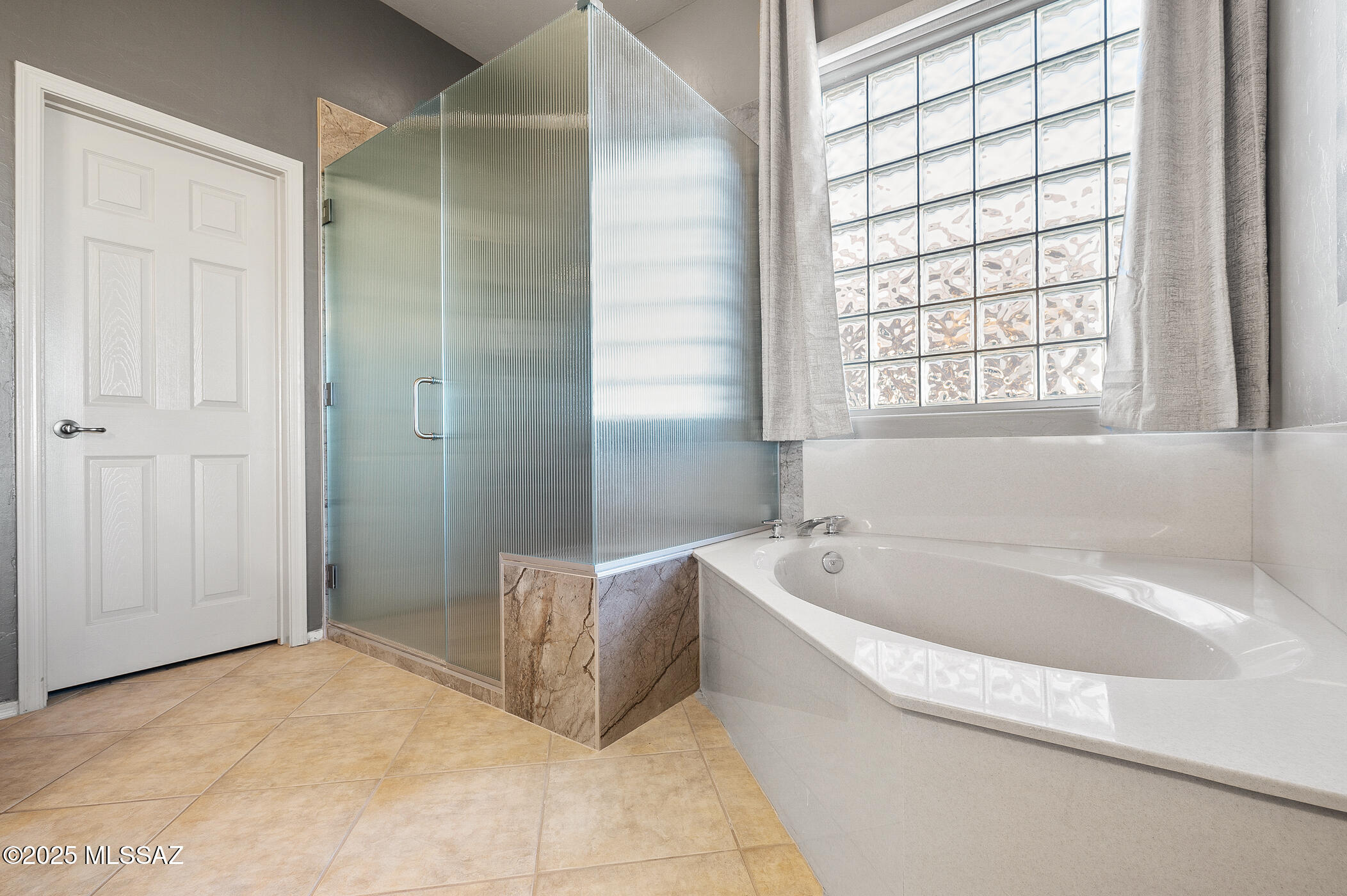 1809 W Calle Casas Lindas