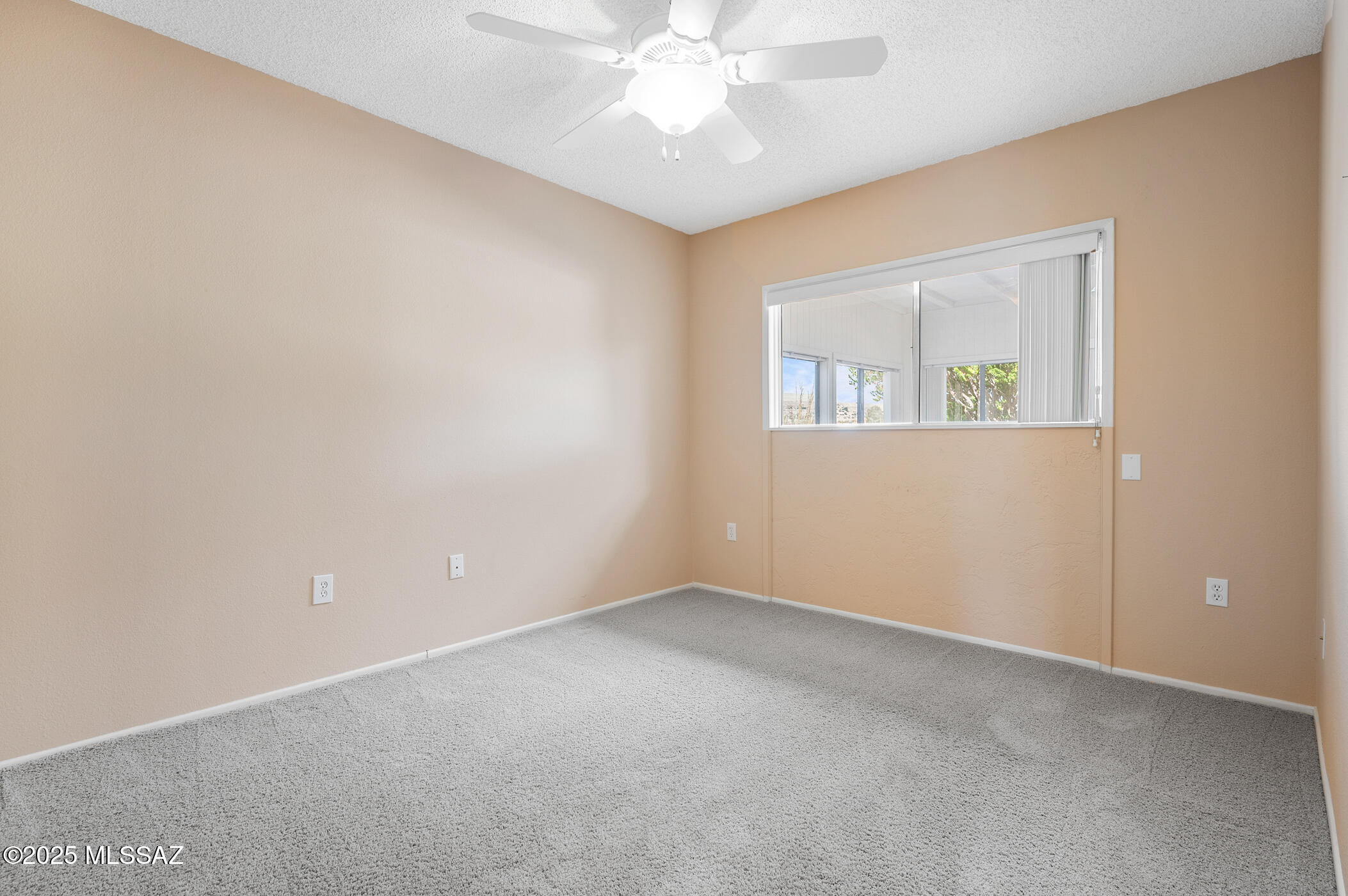 1442 W Calle Mendoza