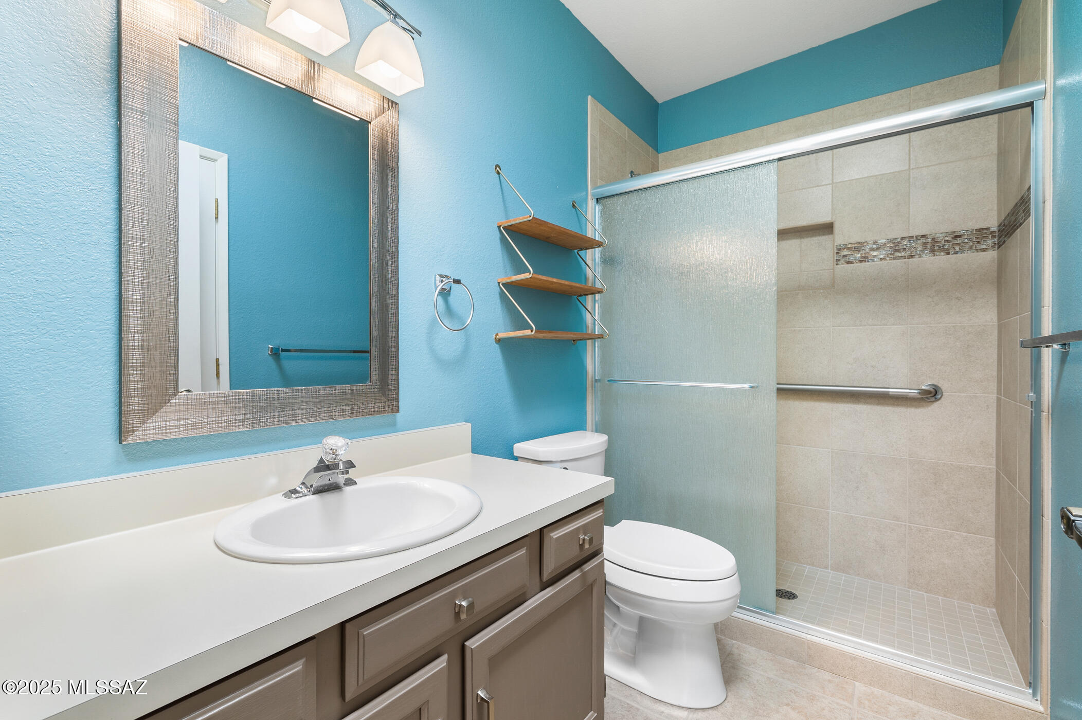 1442 W Calle Mendoza