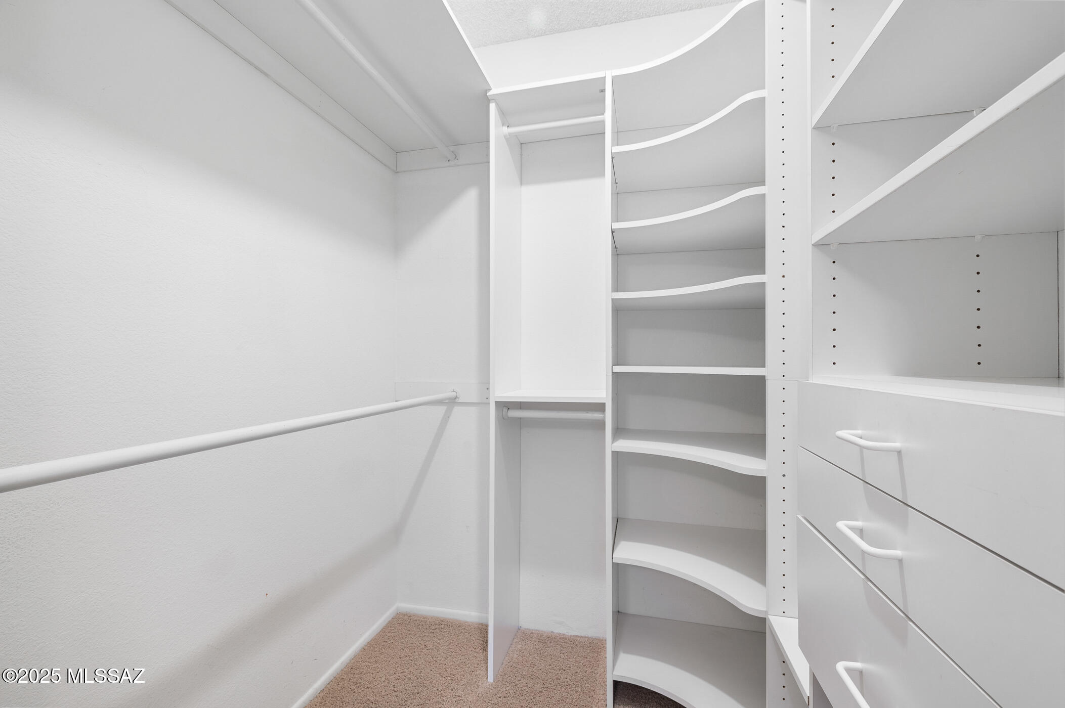 1442 W Calle Mendoza