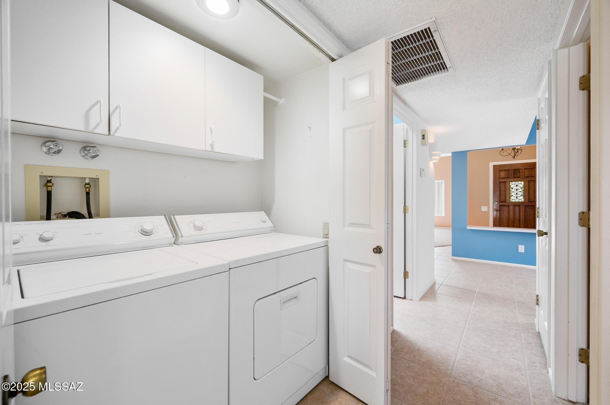 1442 W Calle Mendoza