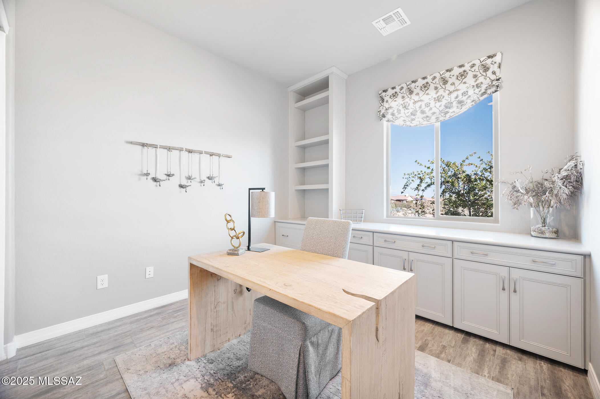 854 W Tranquil Water