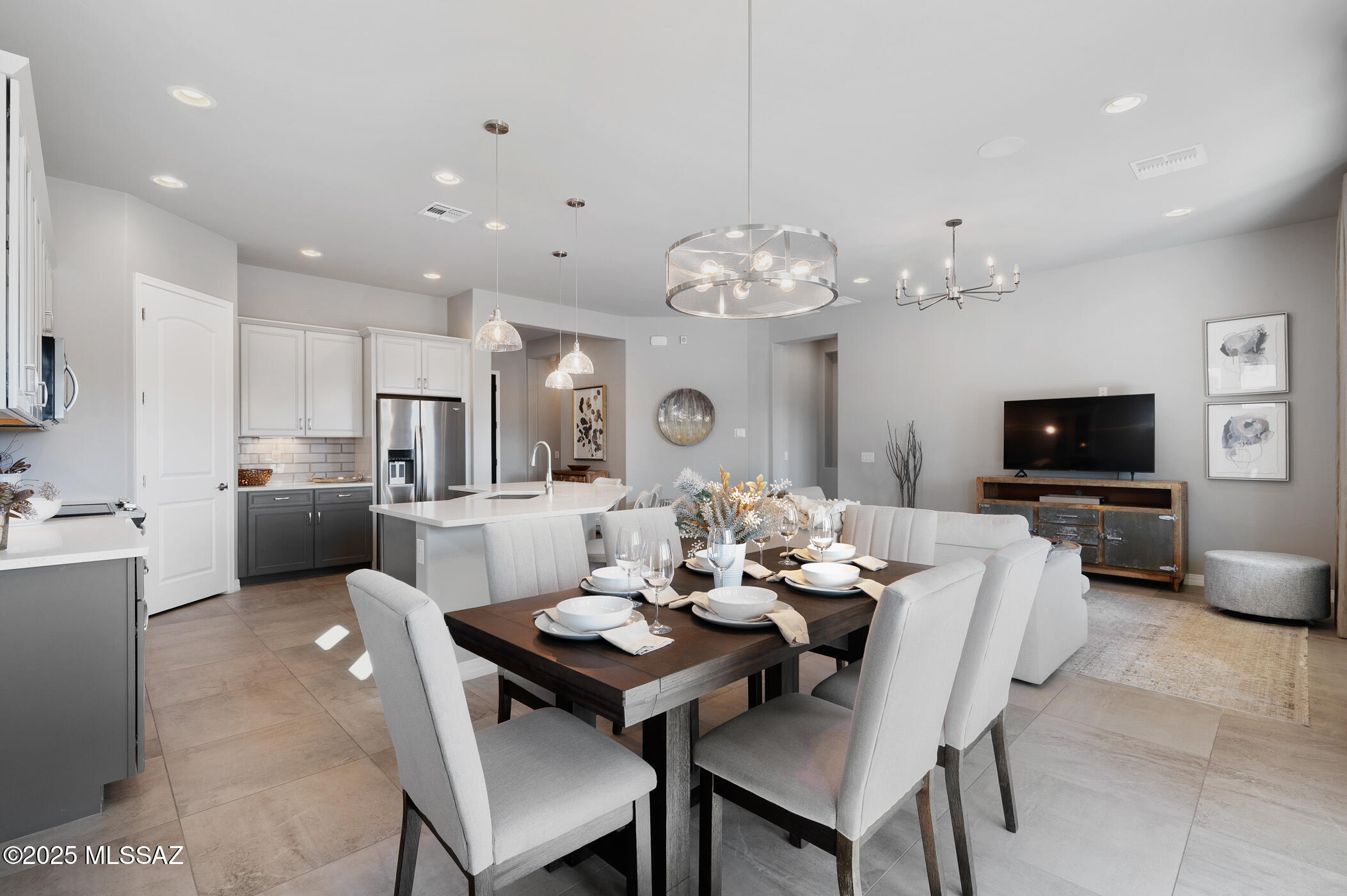 854 W Tranquil Water