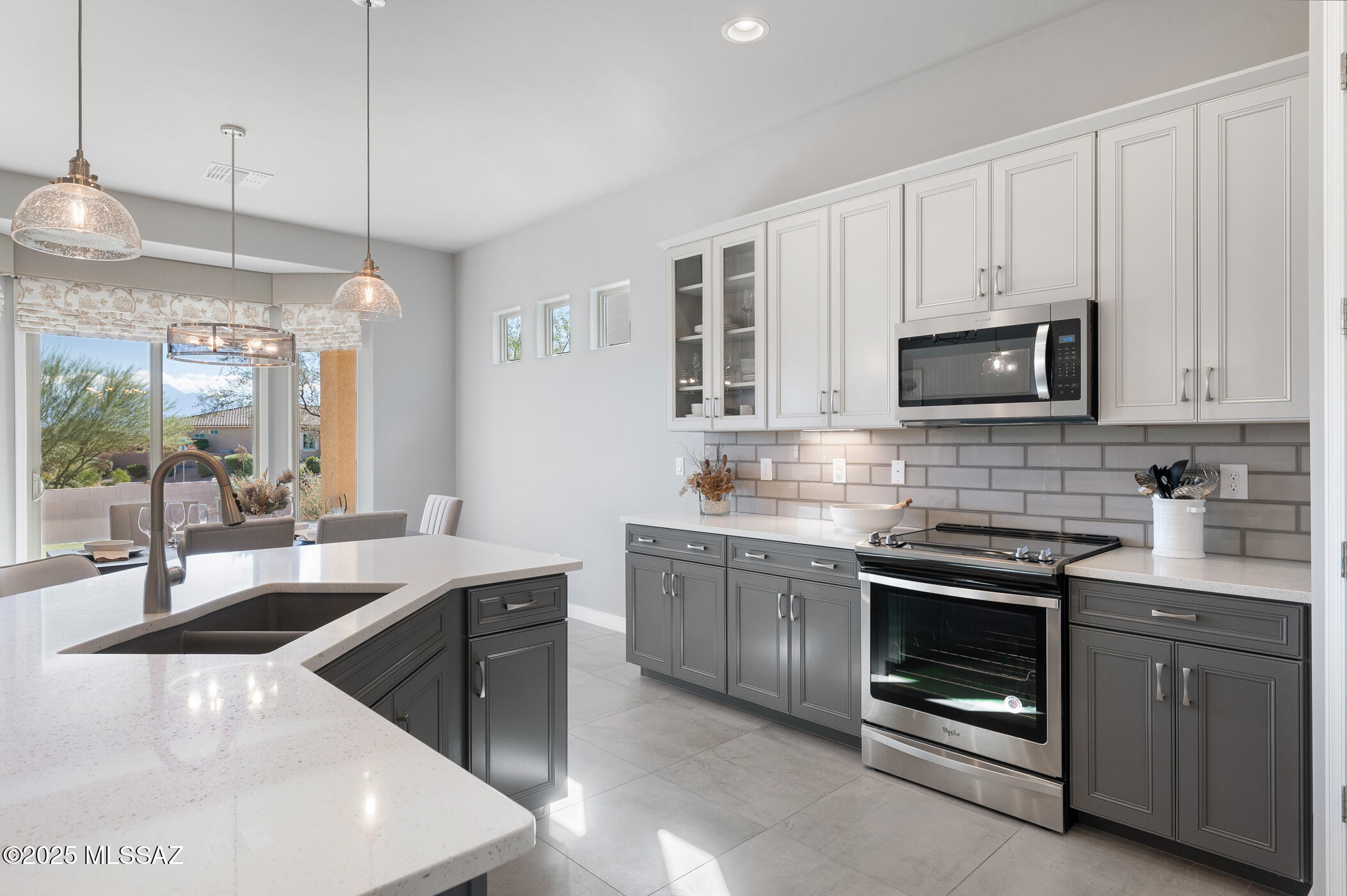 854 W Tranquil Water