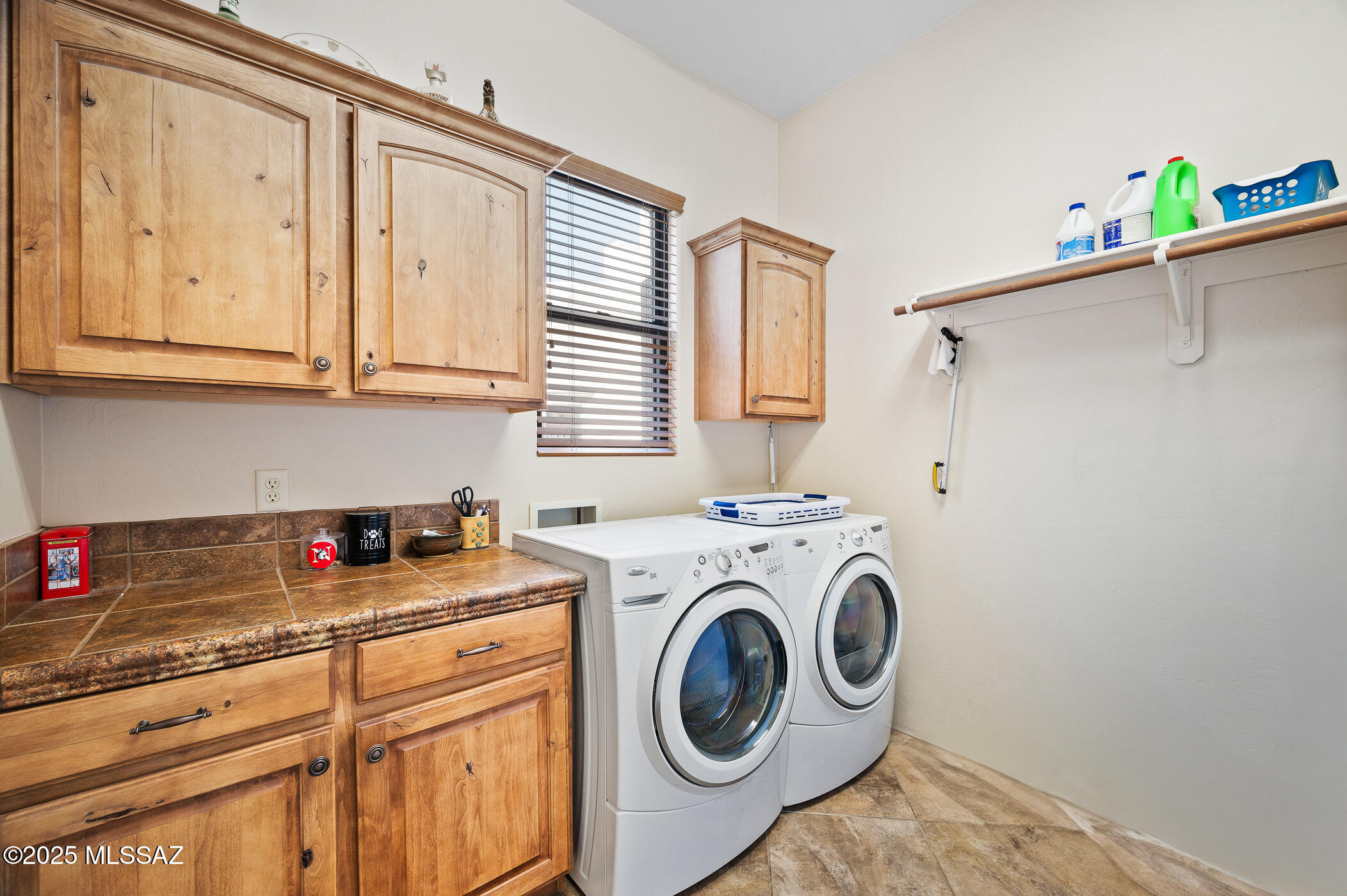 859 S Paseo De La Lira