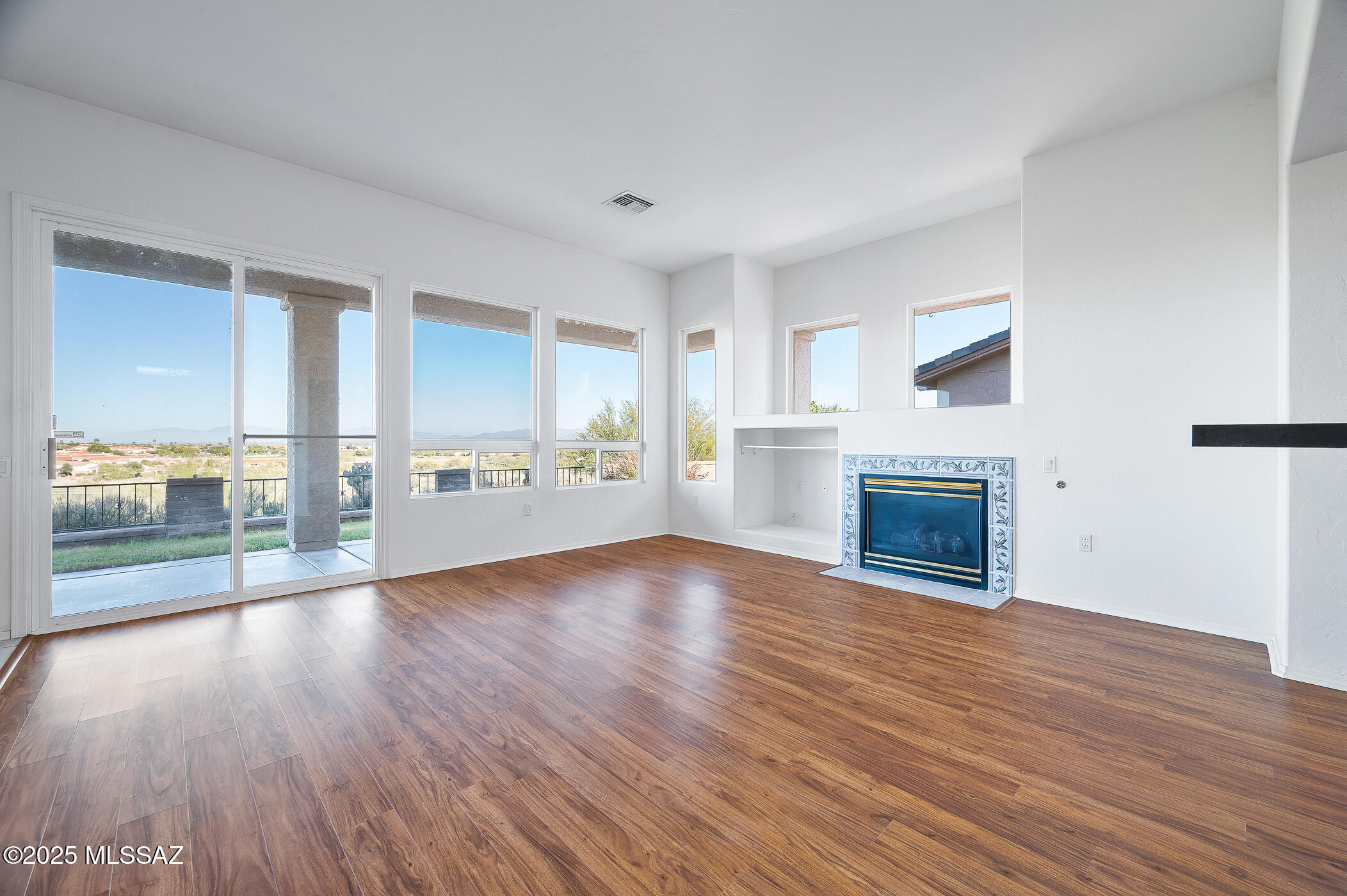 2092 W Vista Ridge Drive