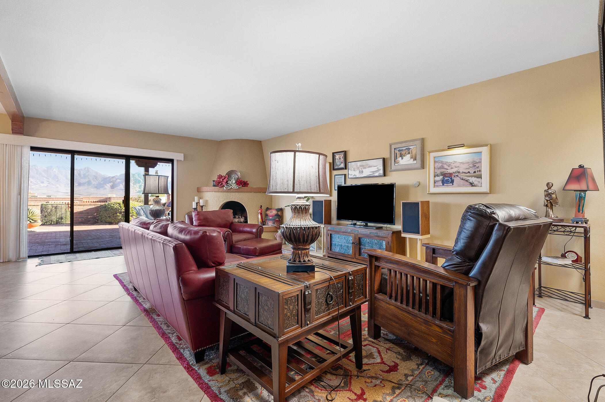 3831 S Vía De La Urraca