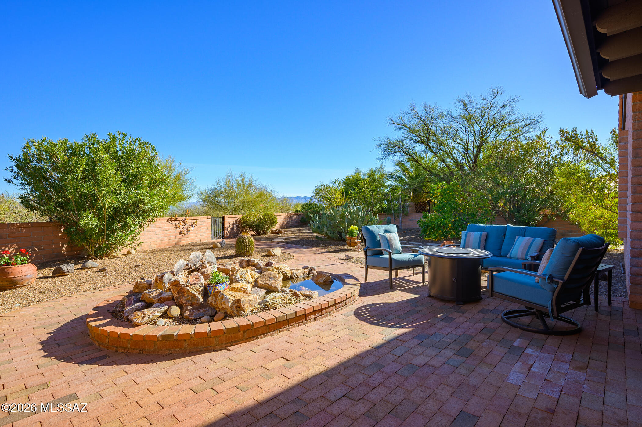 1760 W Via De La Gloria