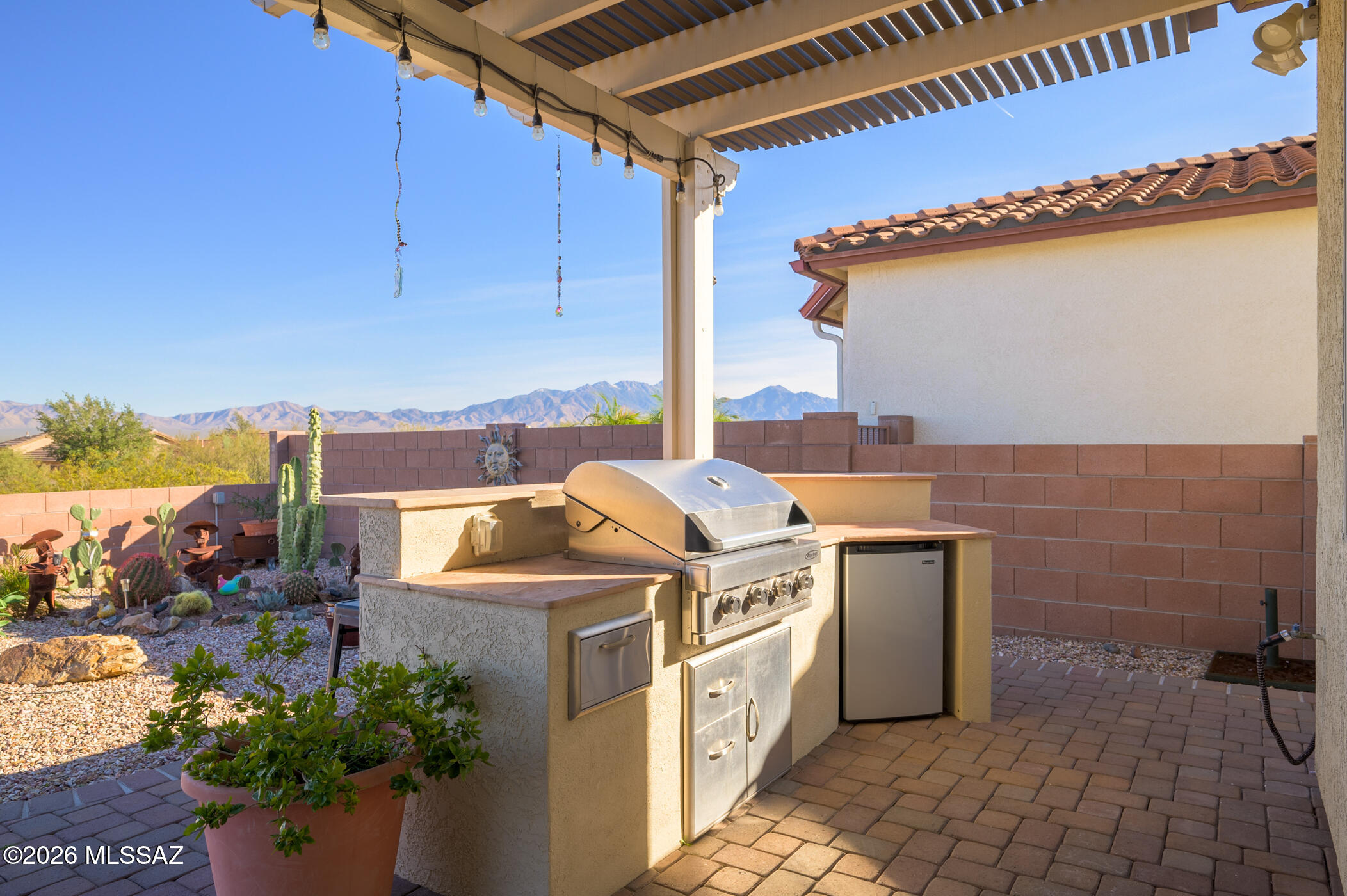 940 N Observation Trail