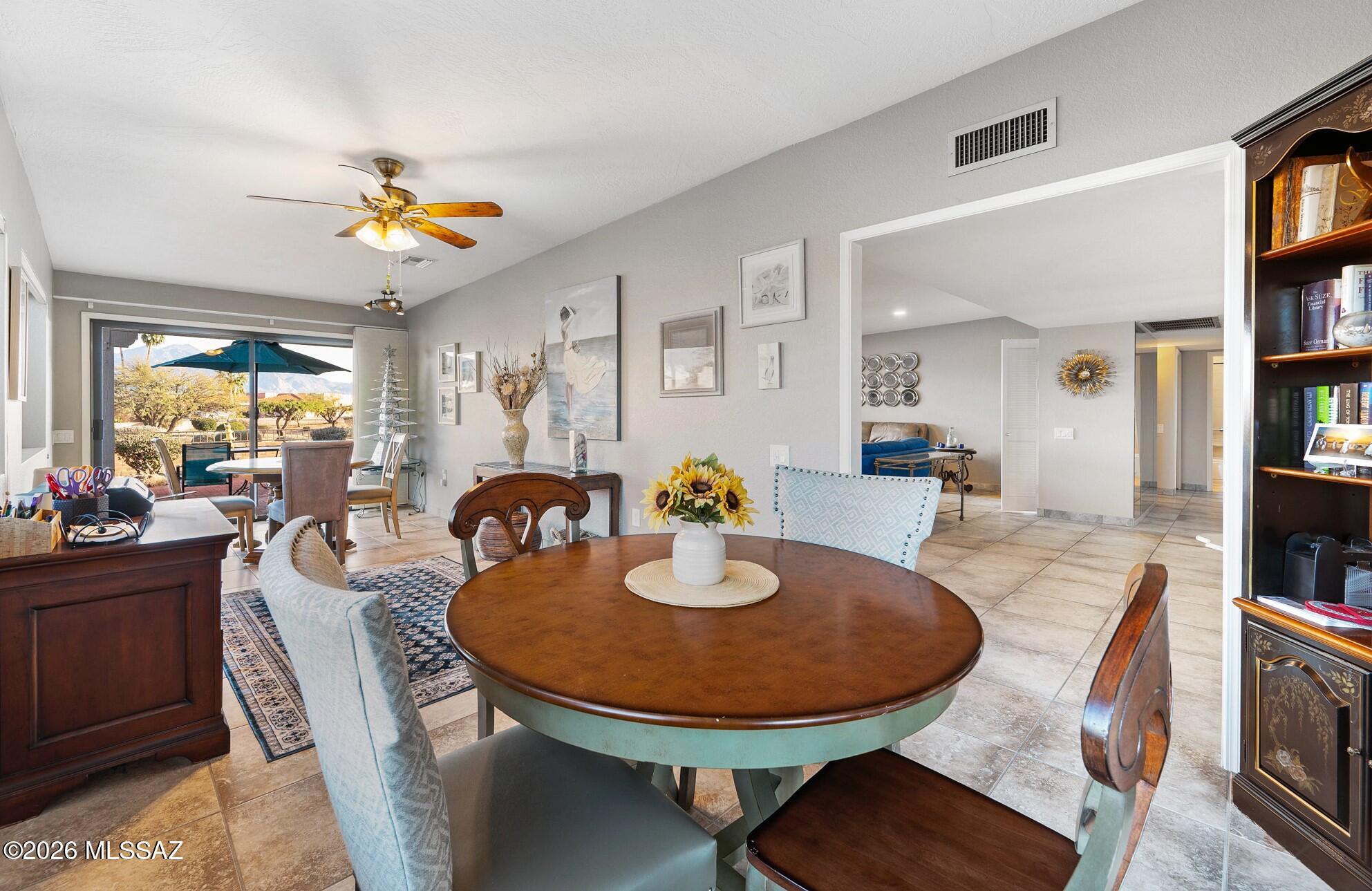 3841 S Placita De La Moneda