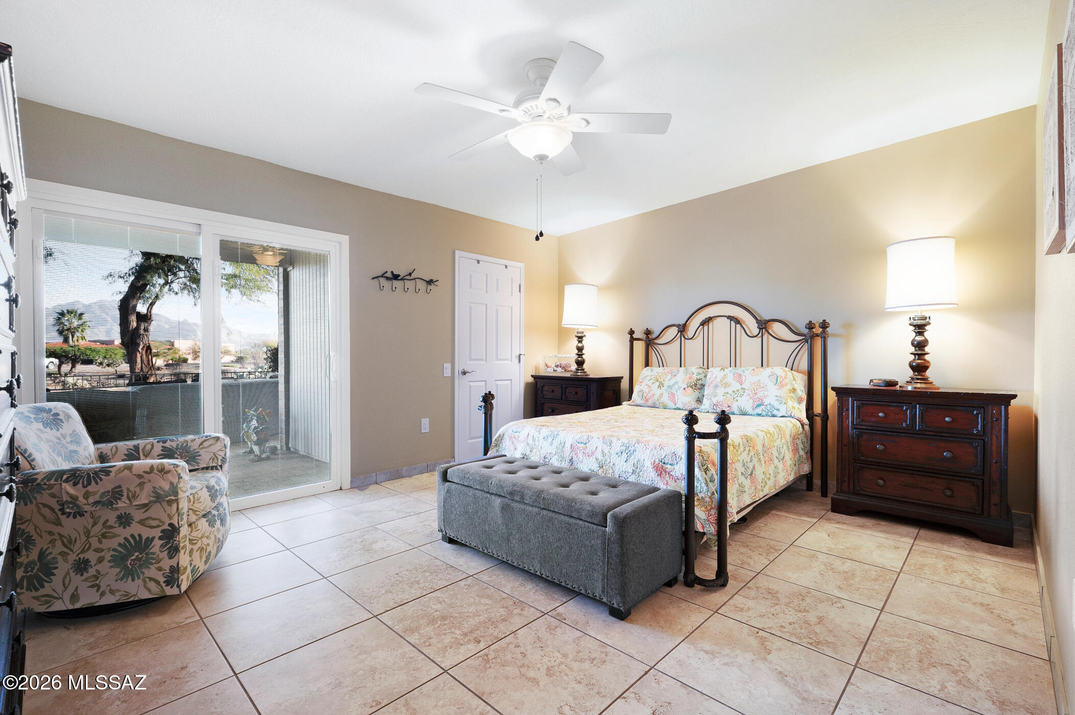 3841 S Placita De La Moneda