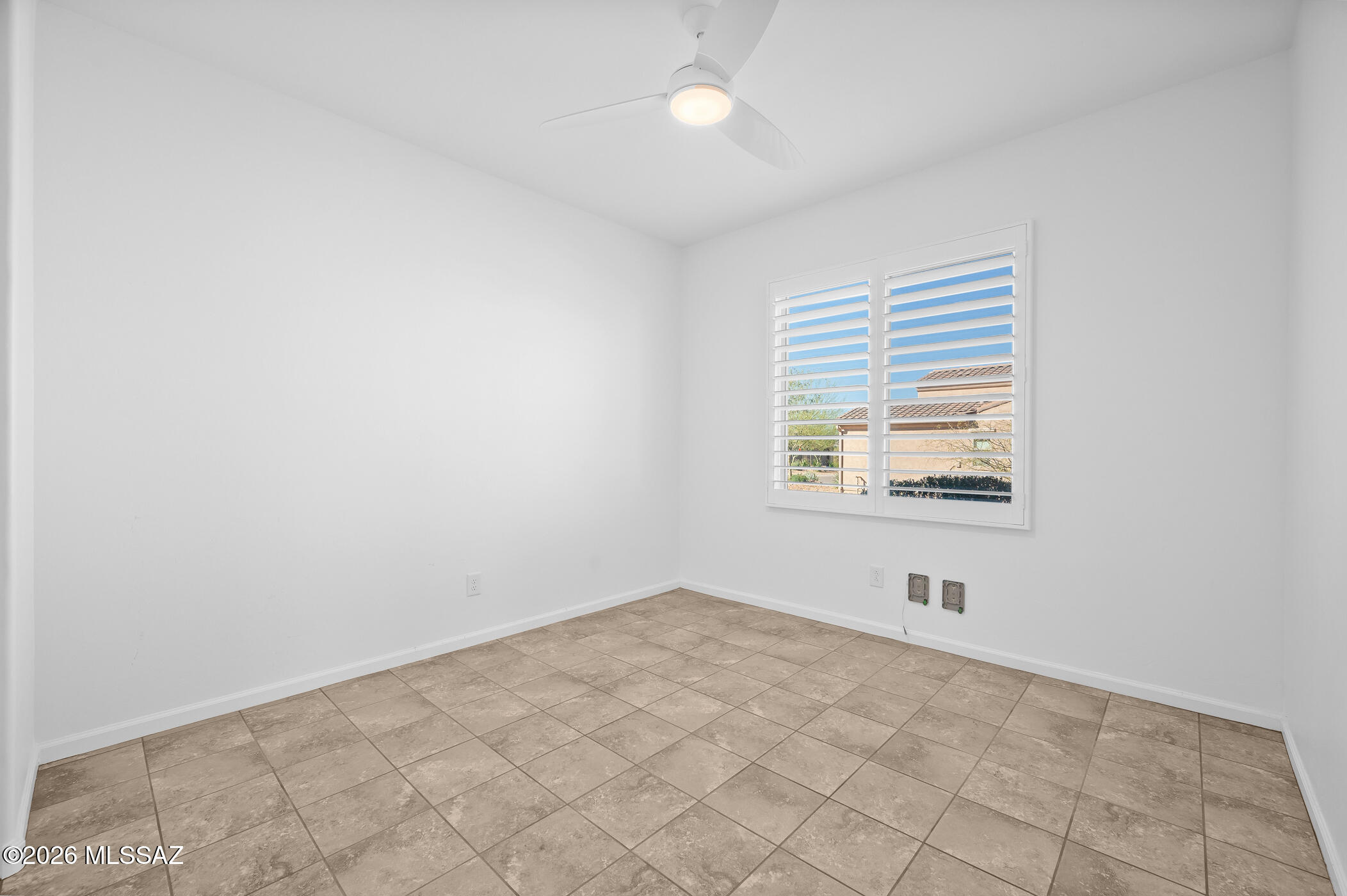 1427 E Blue Granite Drive