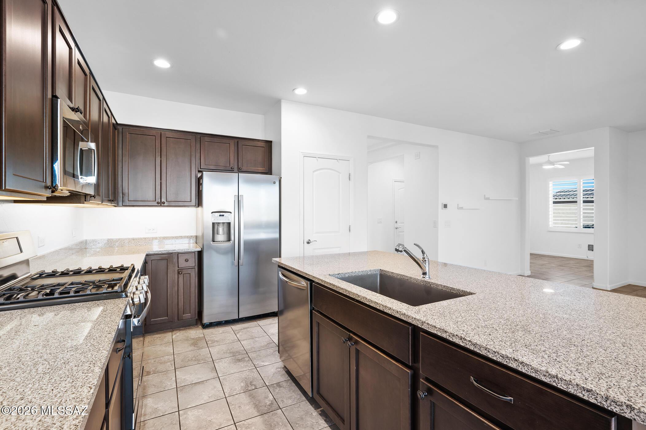 1427 E Blue Granite Drive