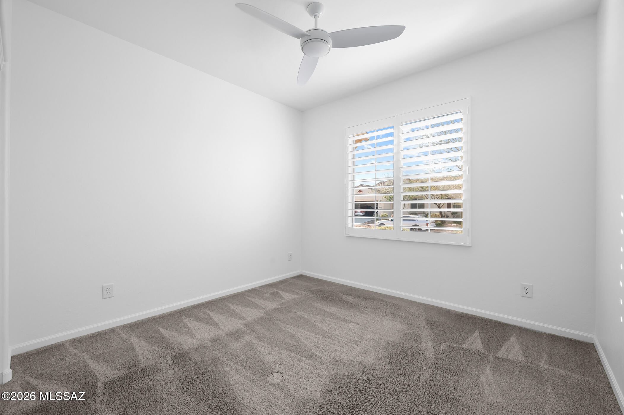 1427 E Blue Granite Drive