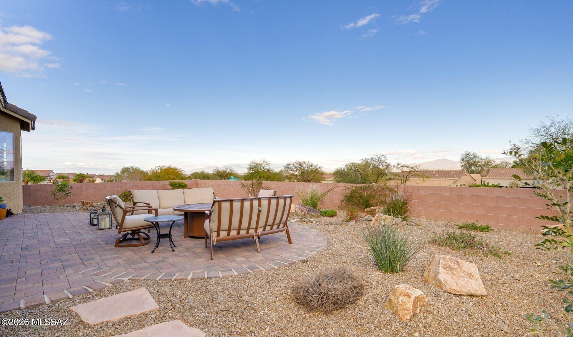 700 N Observation Trail