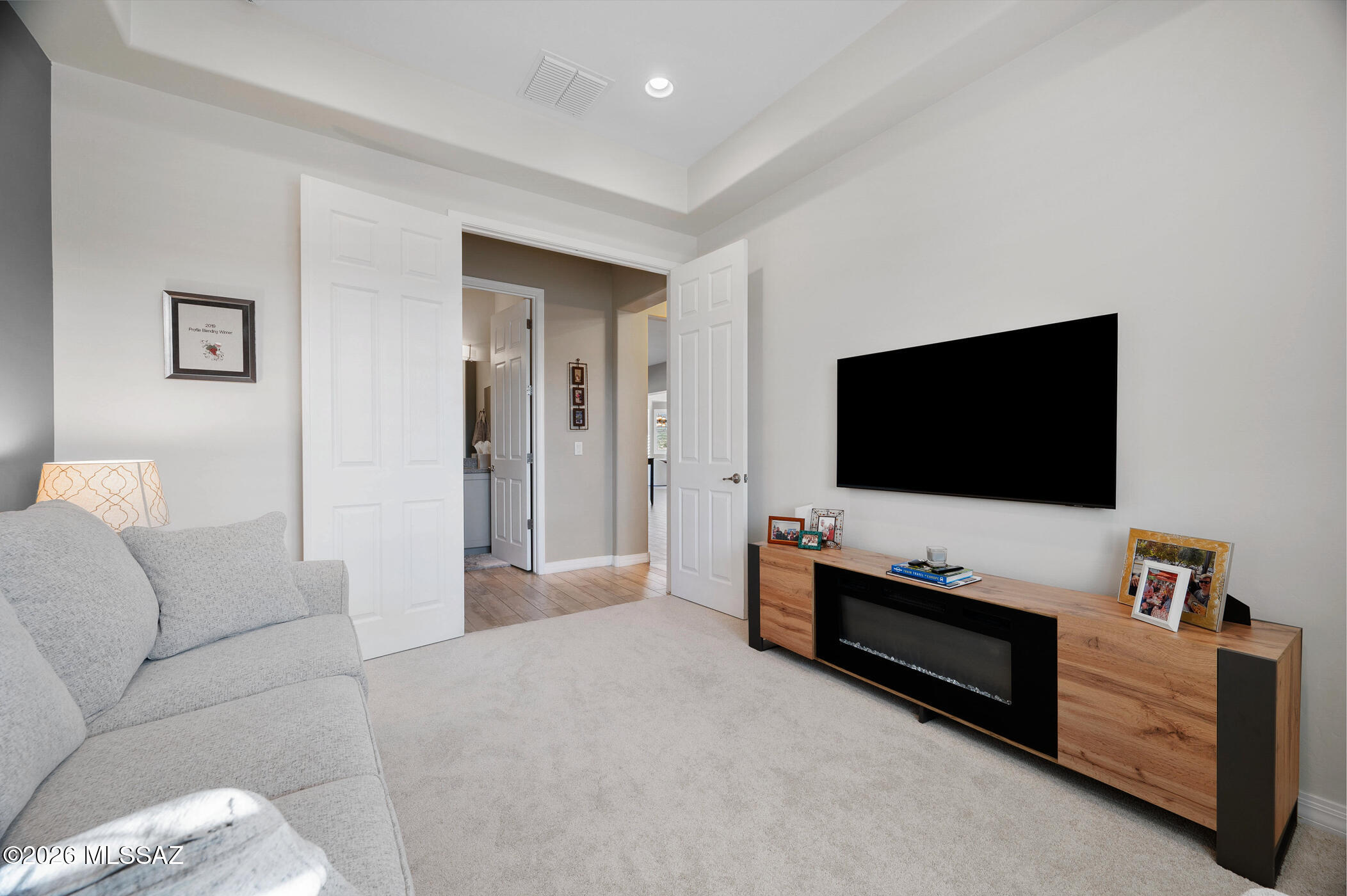 700 N Observation Trail