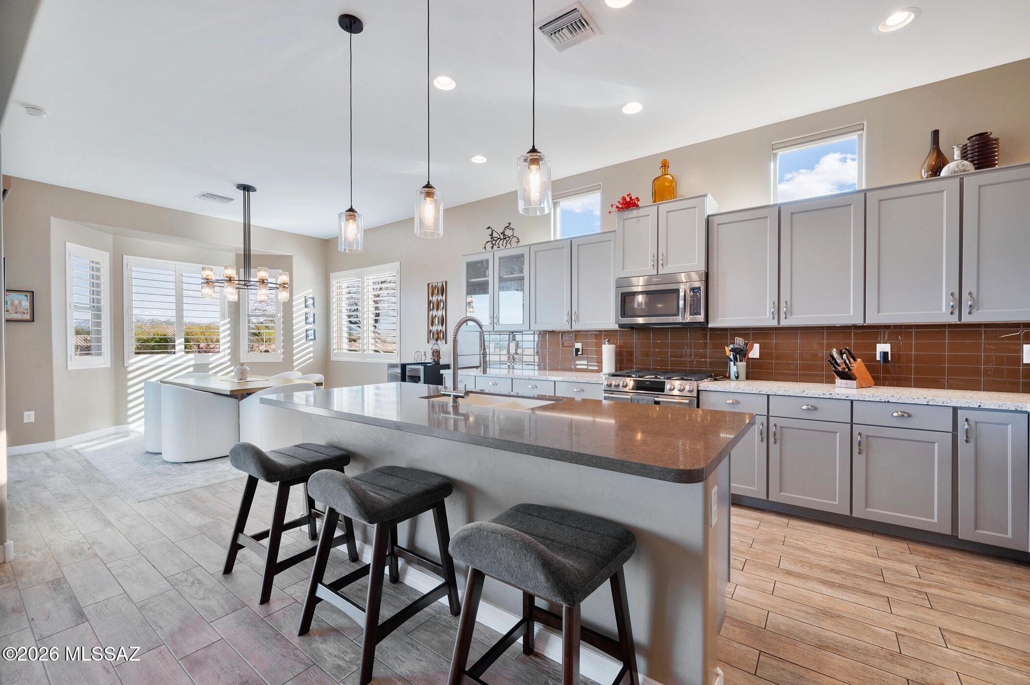 700 N Observation Trail