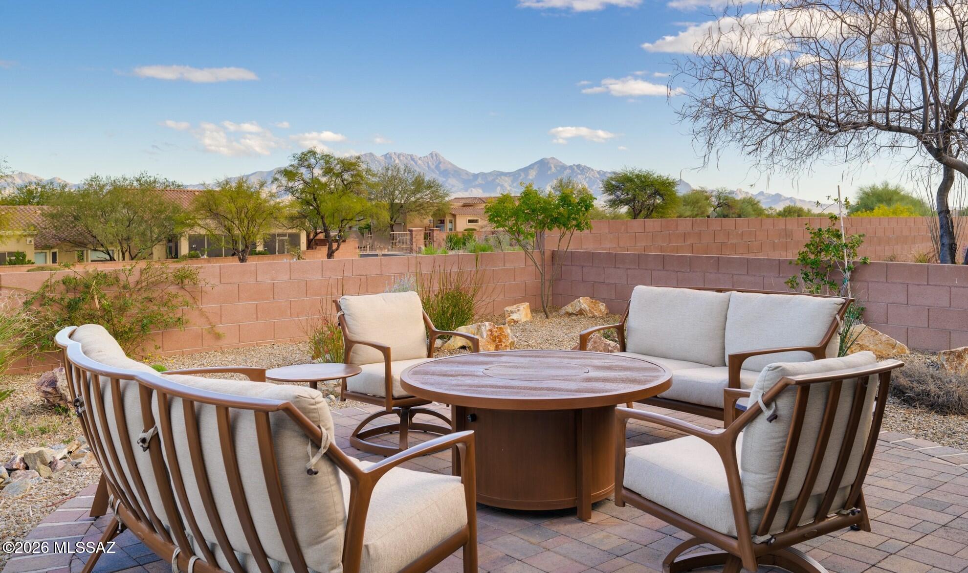 700 N Observation Trail