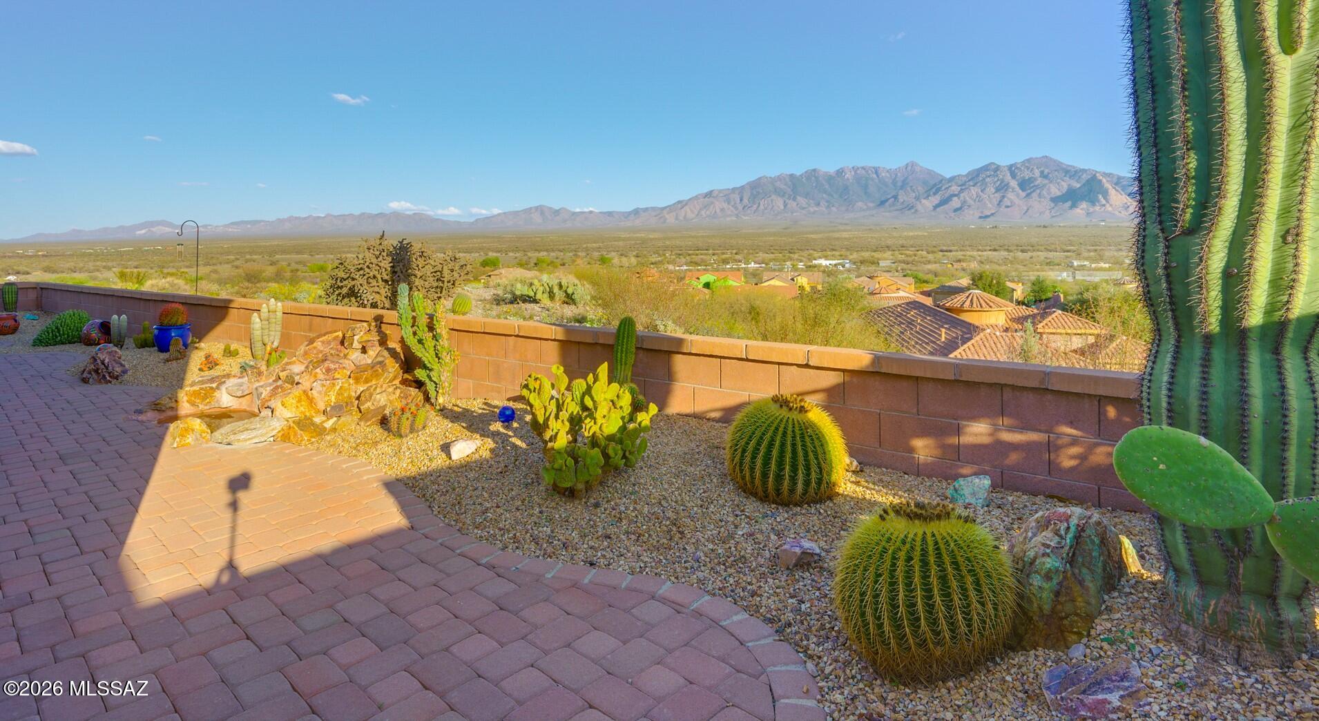 1777 W Calle Casas Lindas