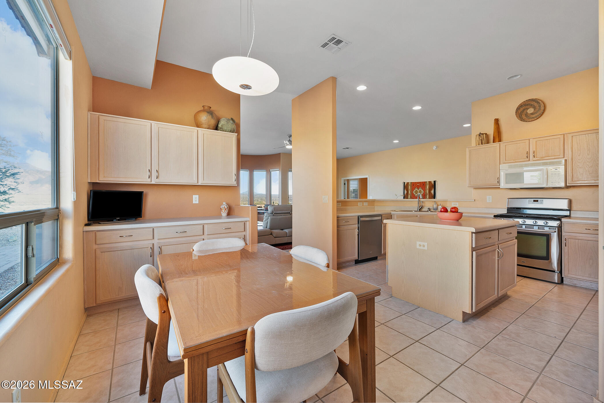 1777 W Calle Casas Lindas