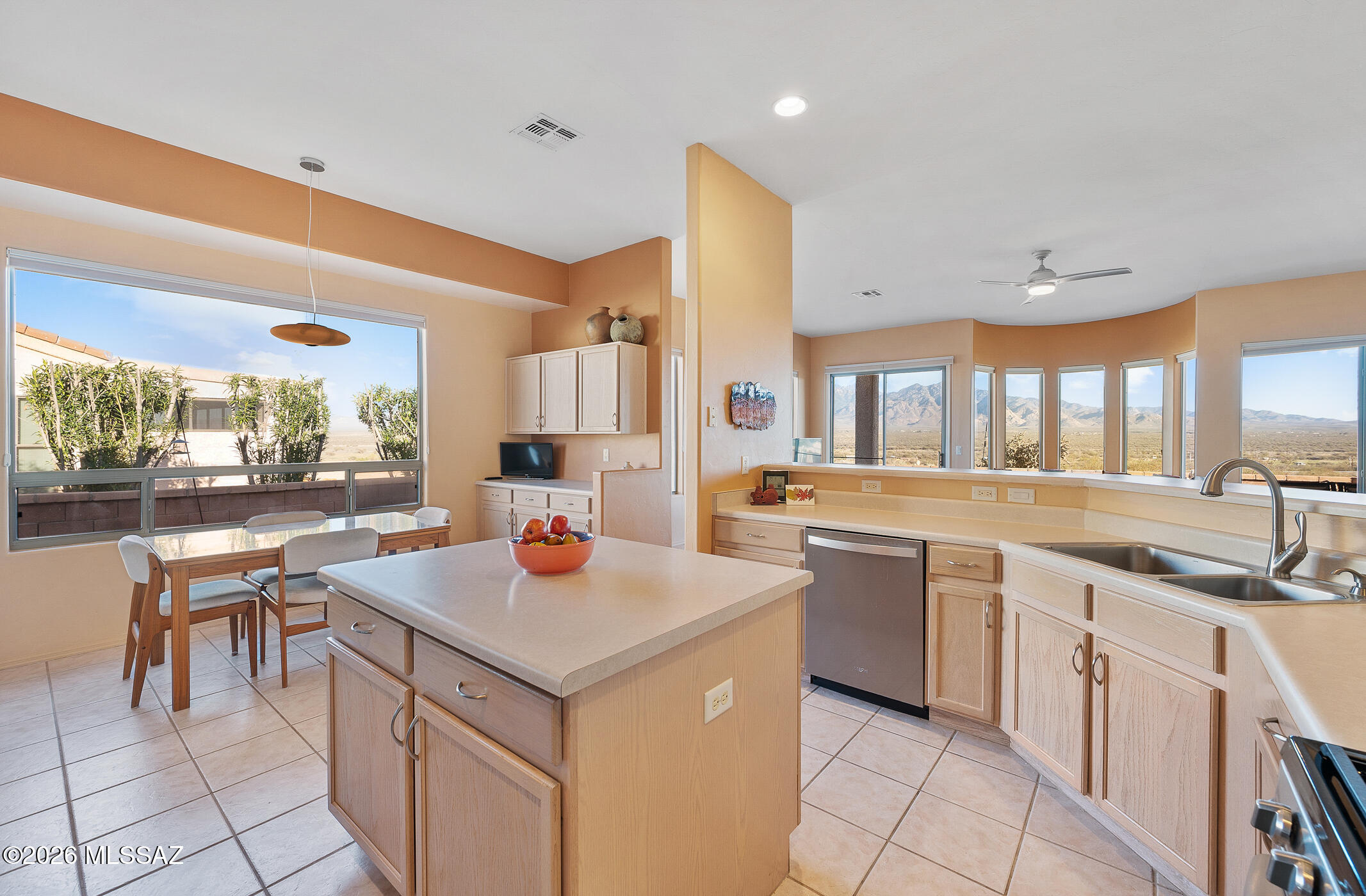 1777 W Calle Casas Lindas