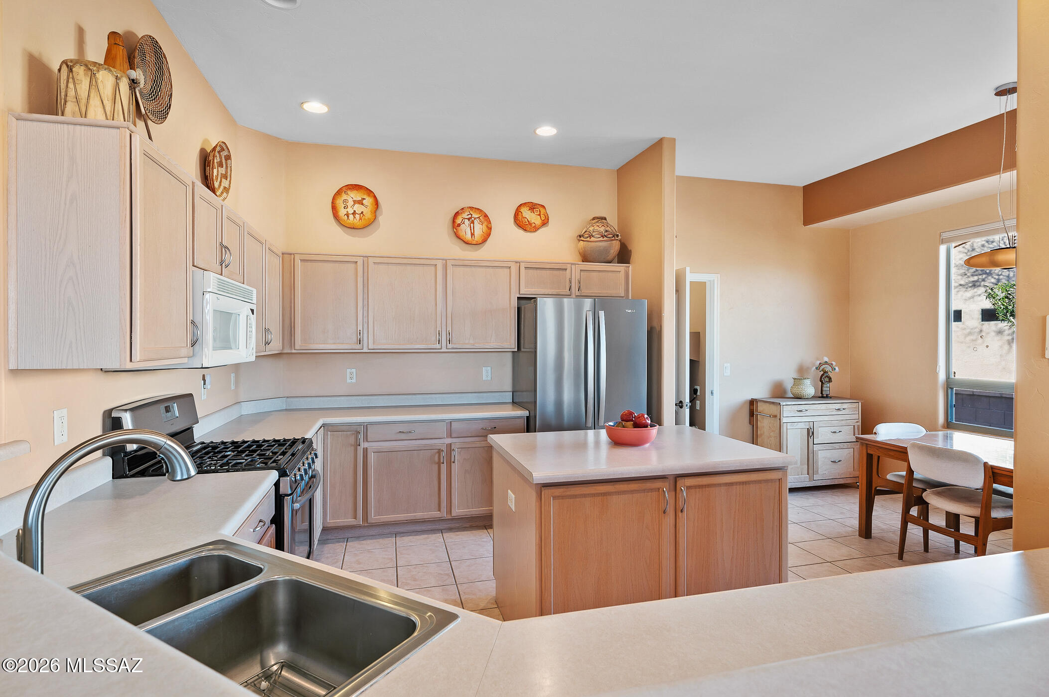 1777 W Calle Casas Lindas