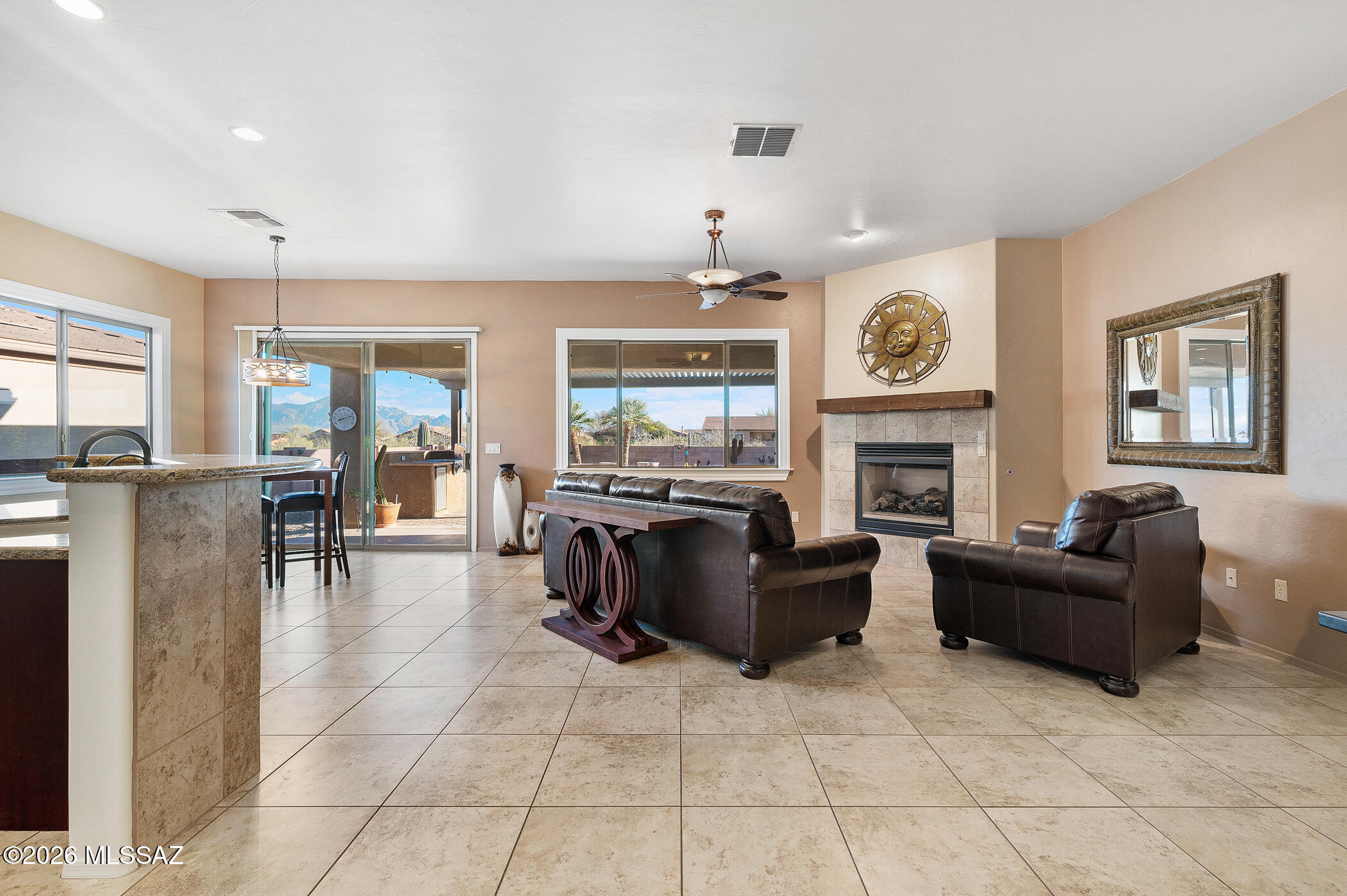 1175 W Calle Artistica