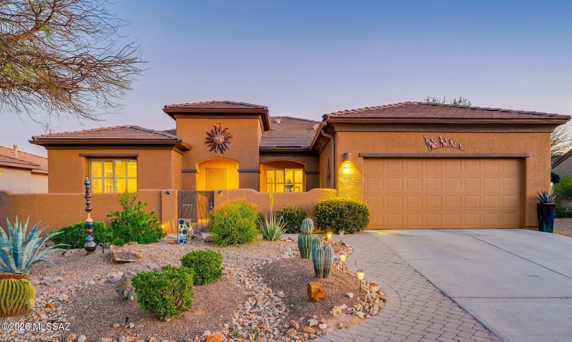 1175 W Calle Artistica