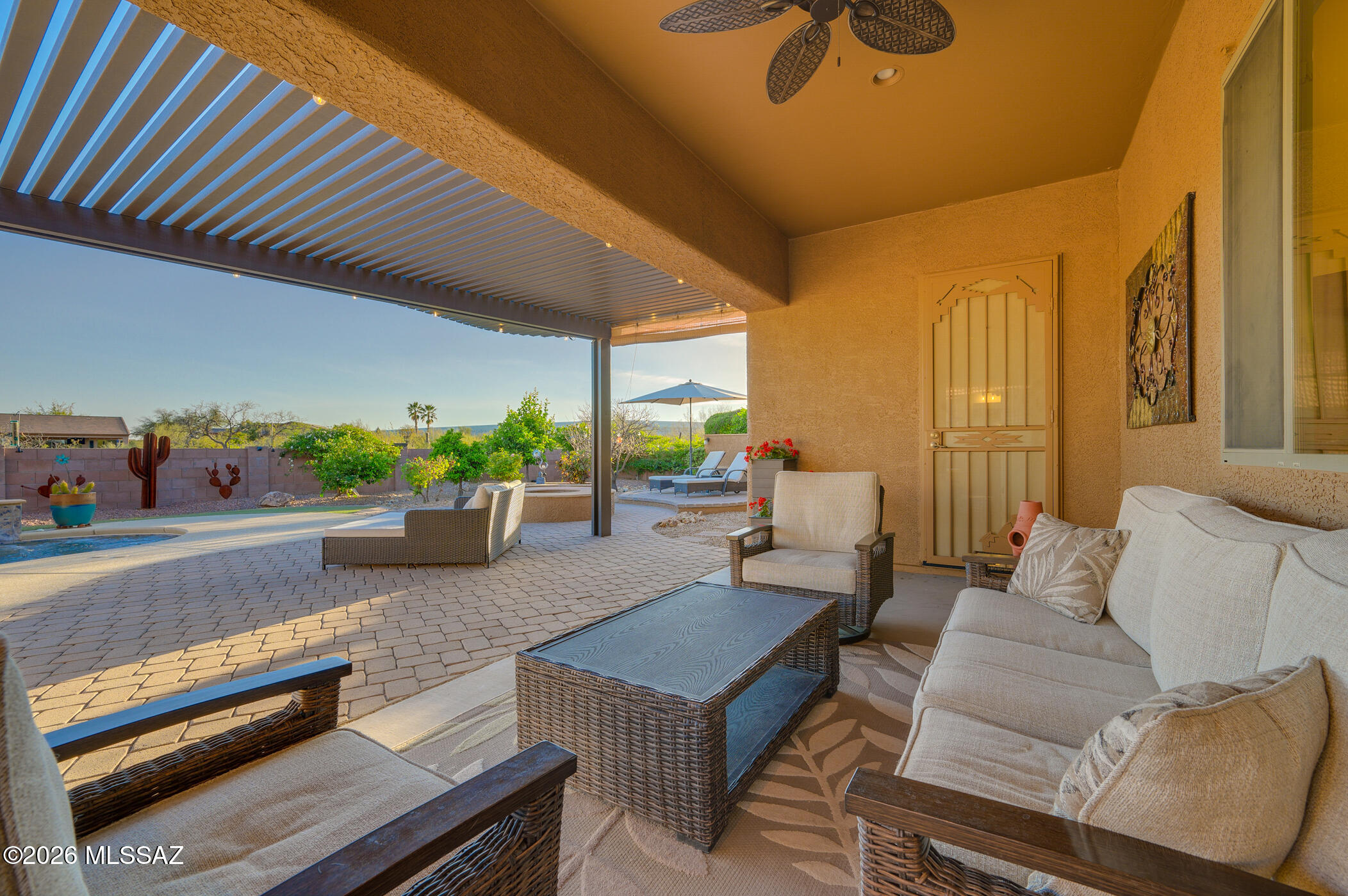 1175 W Calle Artistica