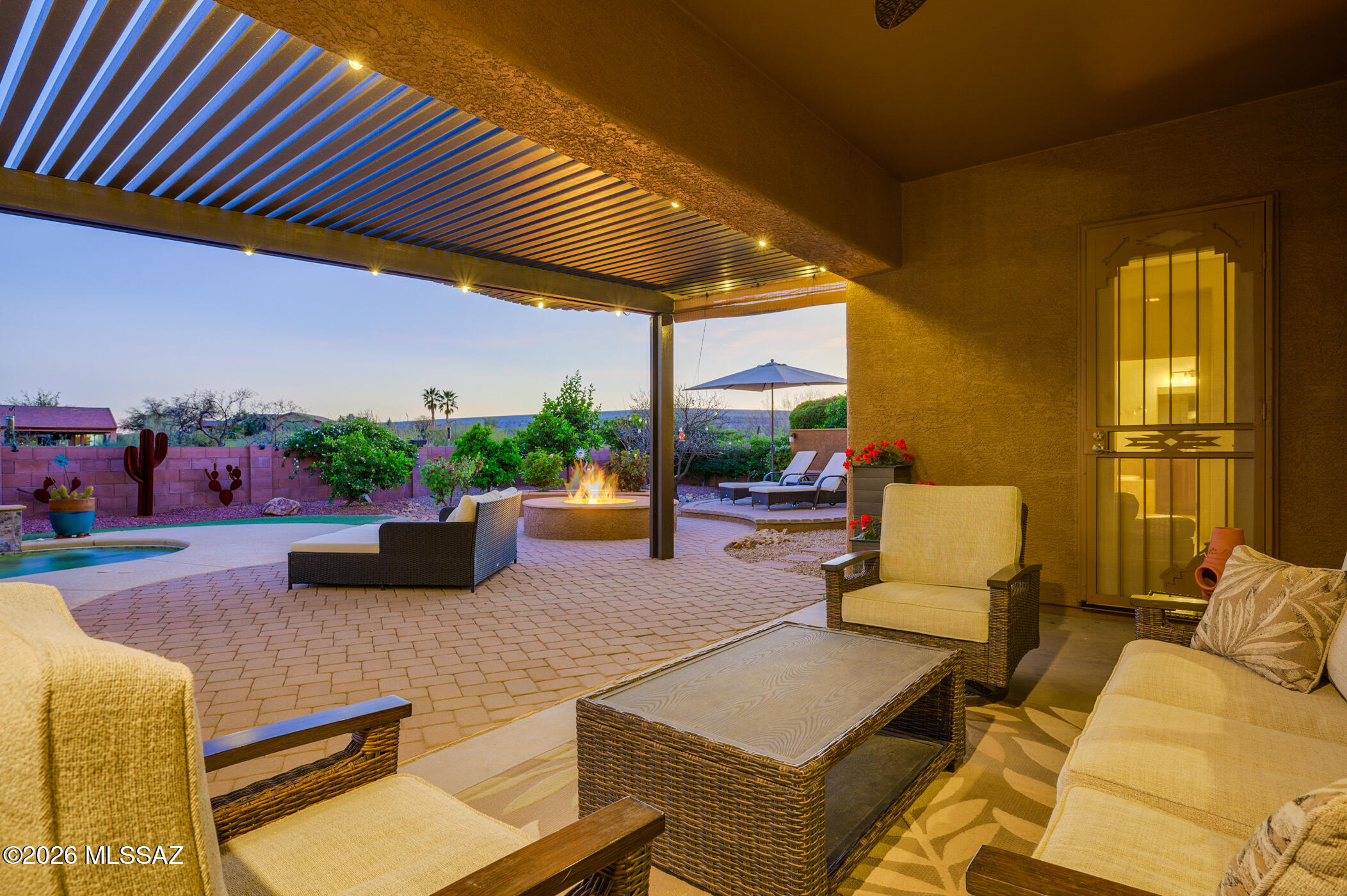 1175 W Calle Artistica