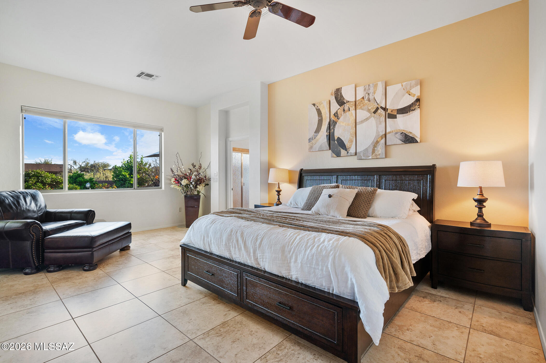 1175 W Calle Artistica