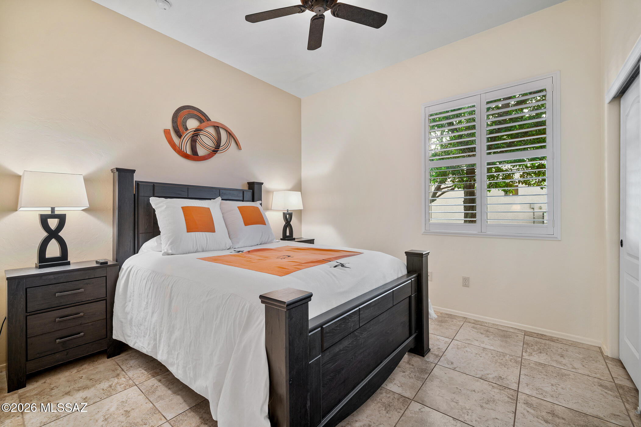 1175 W Calle Artistica