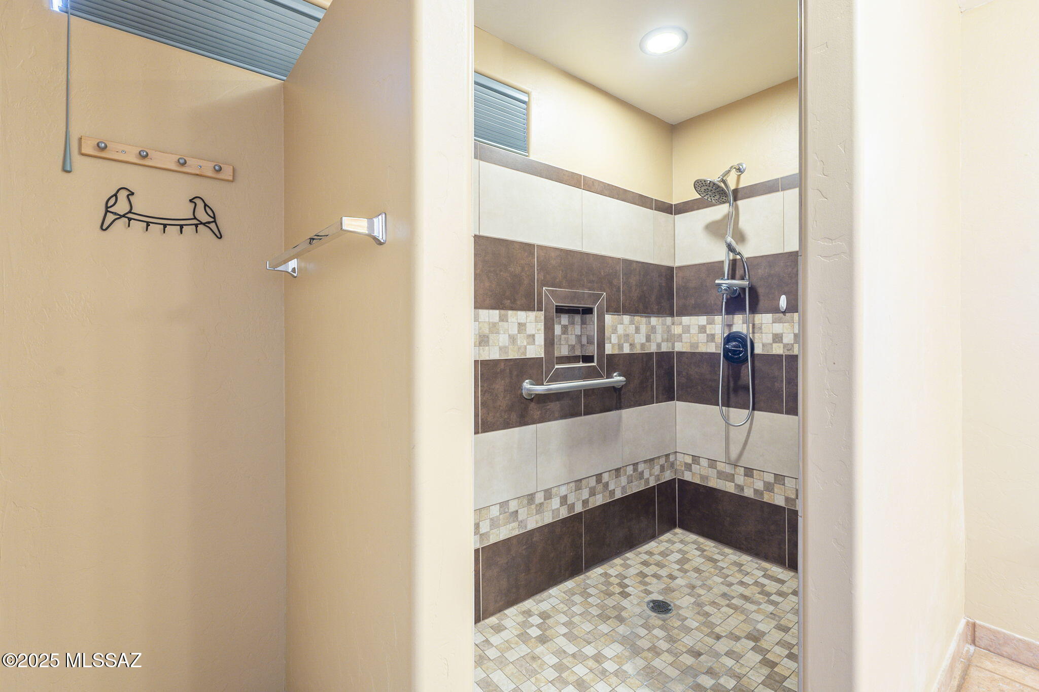 312 N Cedar Crest Drive