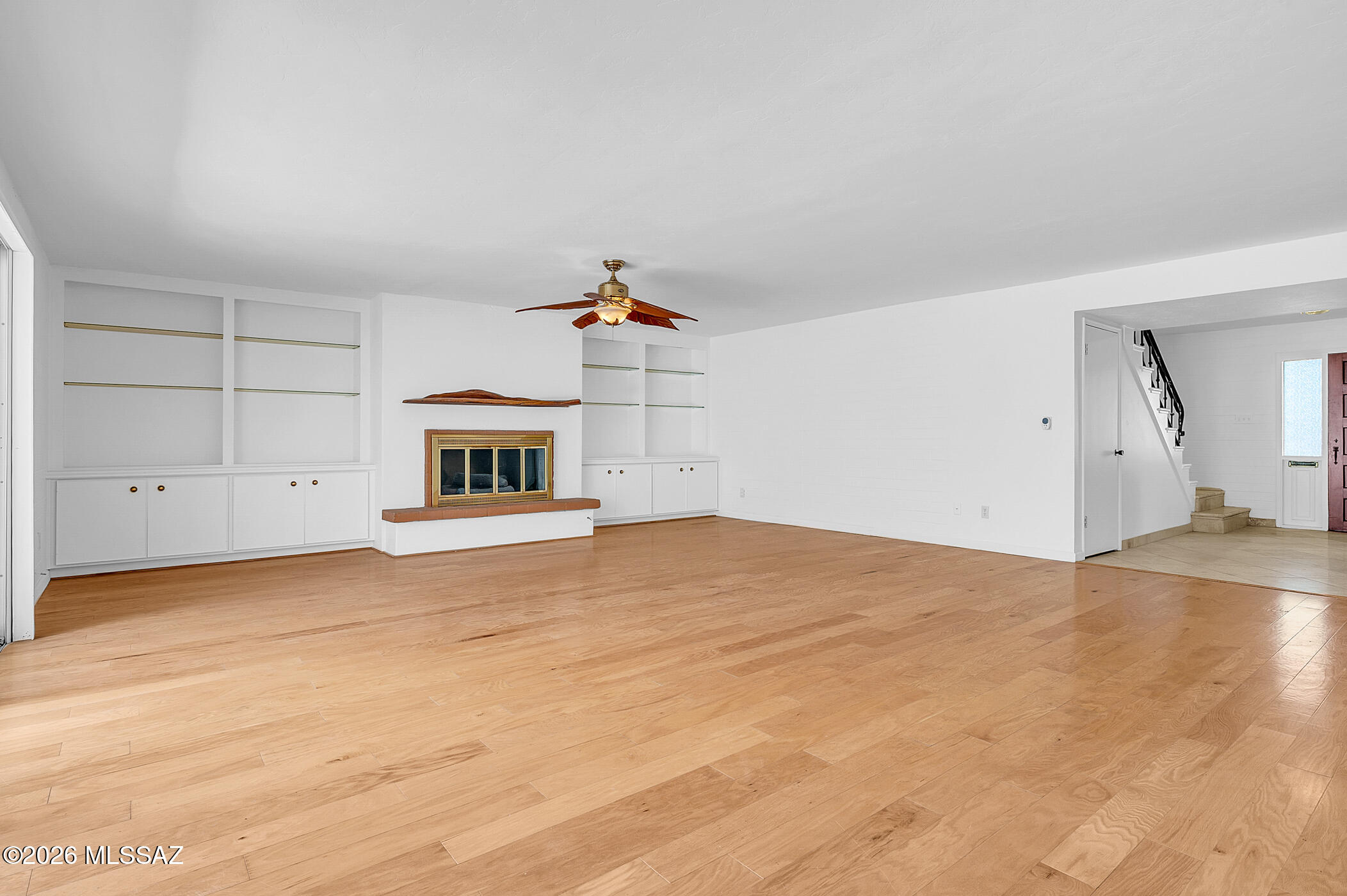 568 W Paseo Solana