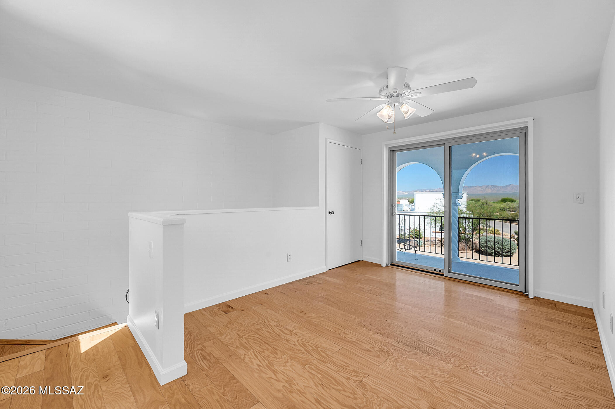 568 W Paseo Solana