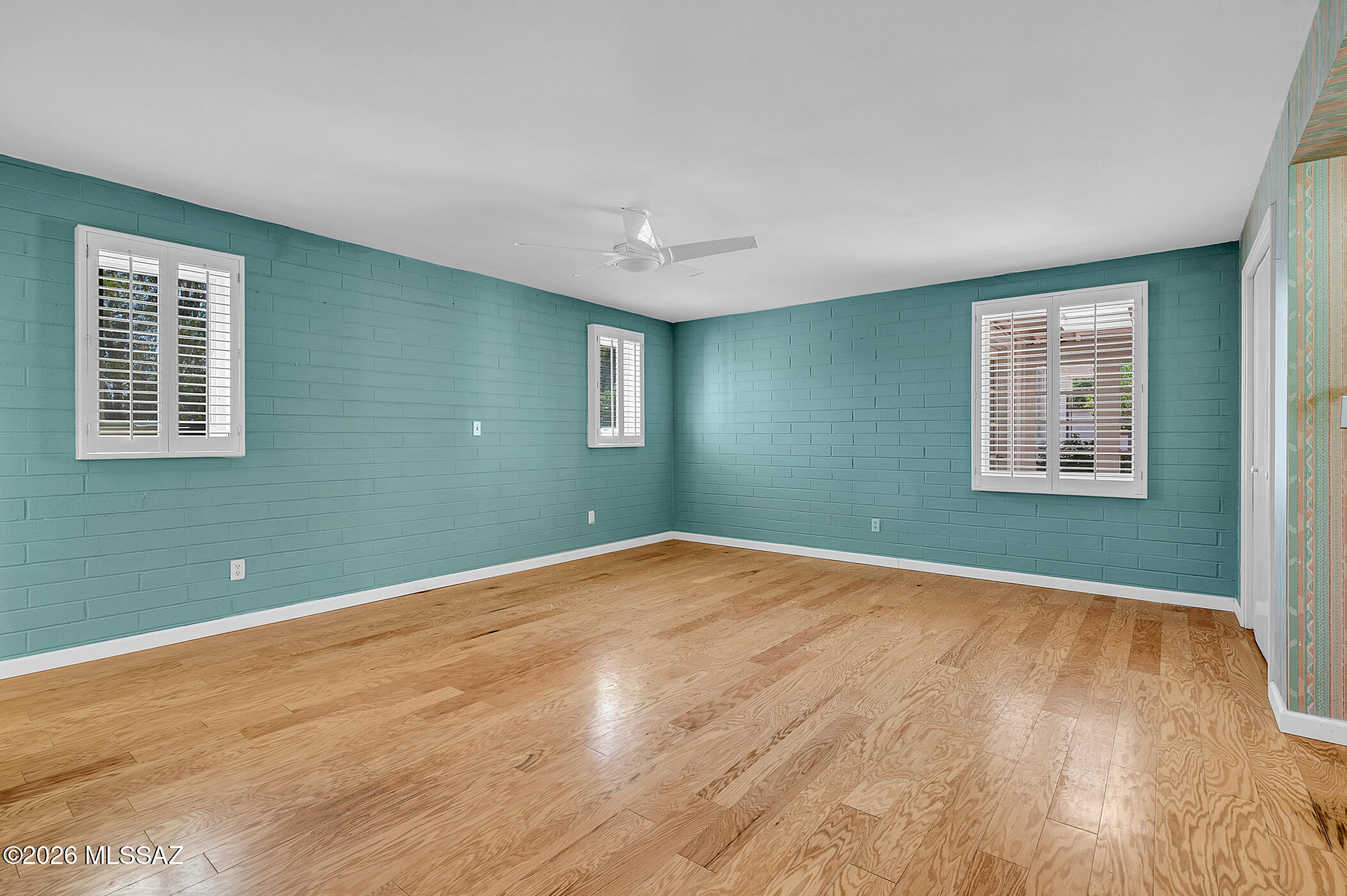 568 W Paseo Solana