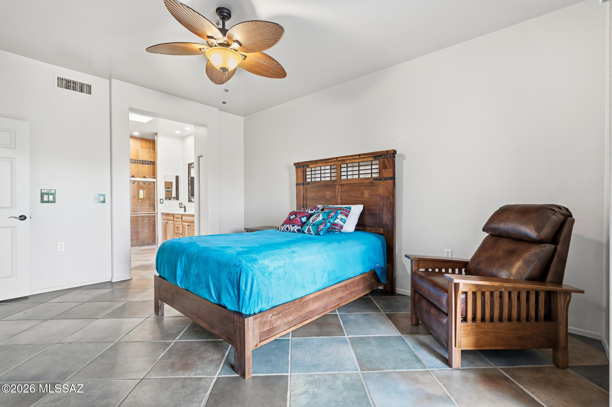 2427 S Orchard View Drive