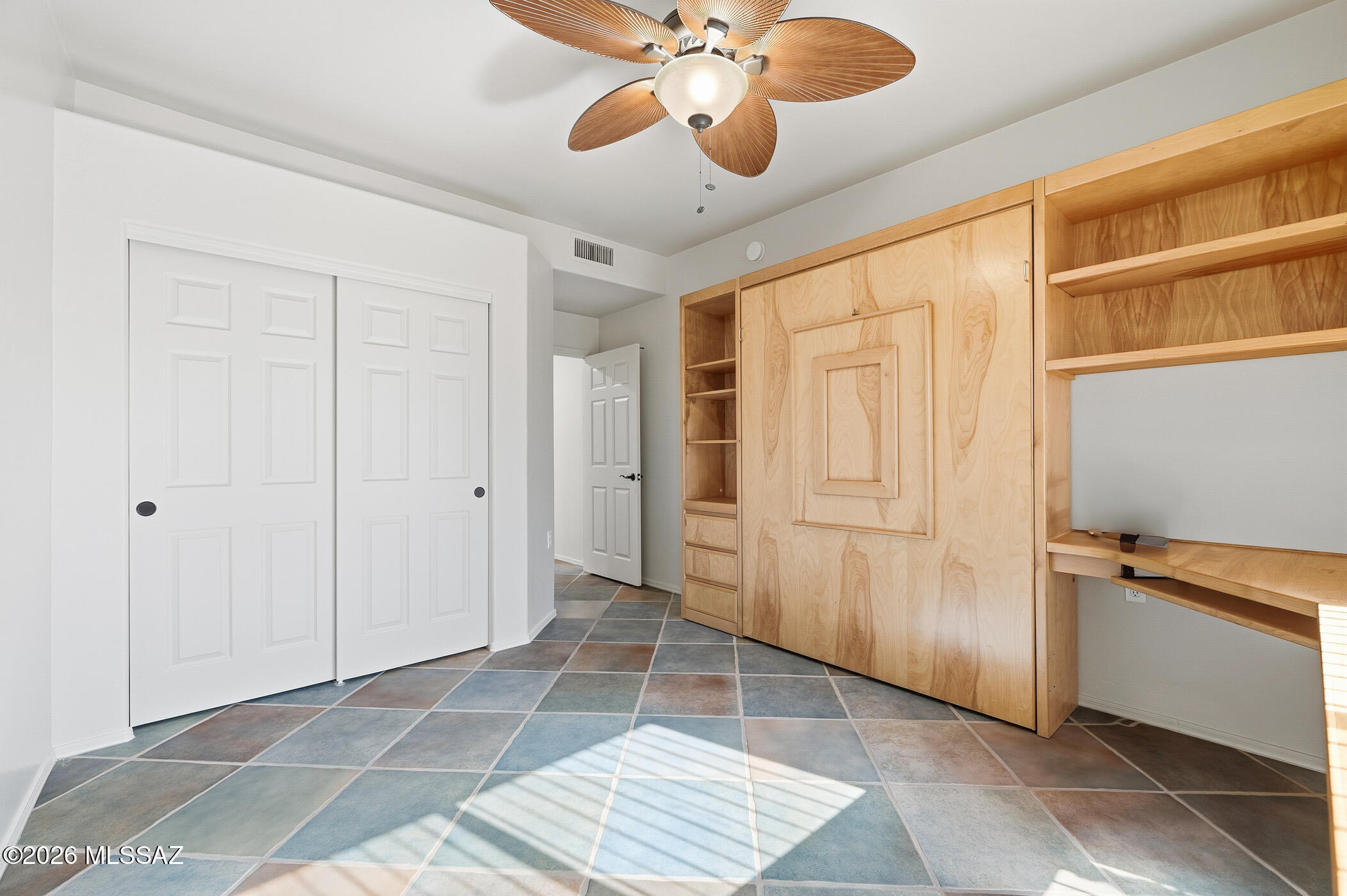 2427 S Orchard View Drive