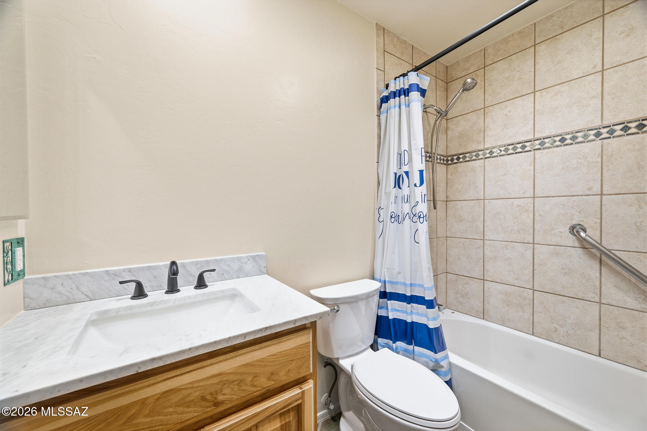 2427 S Orchard View Drive