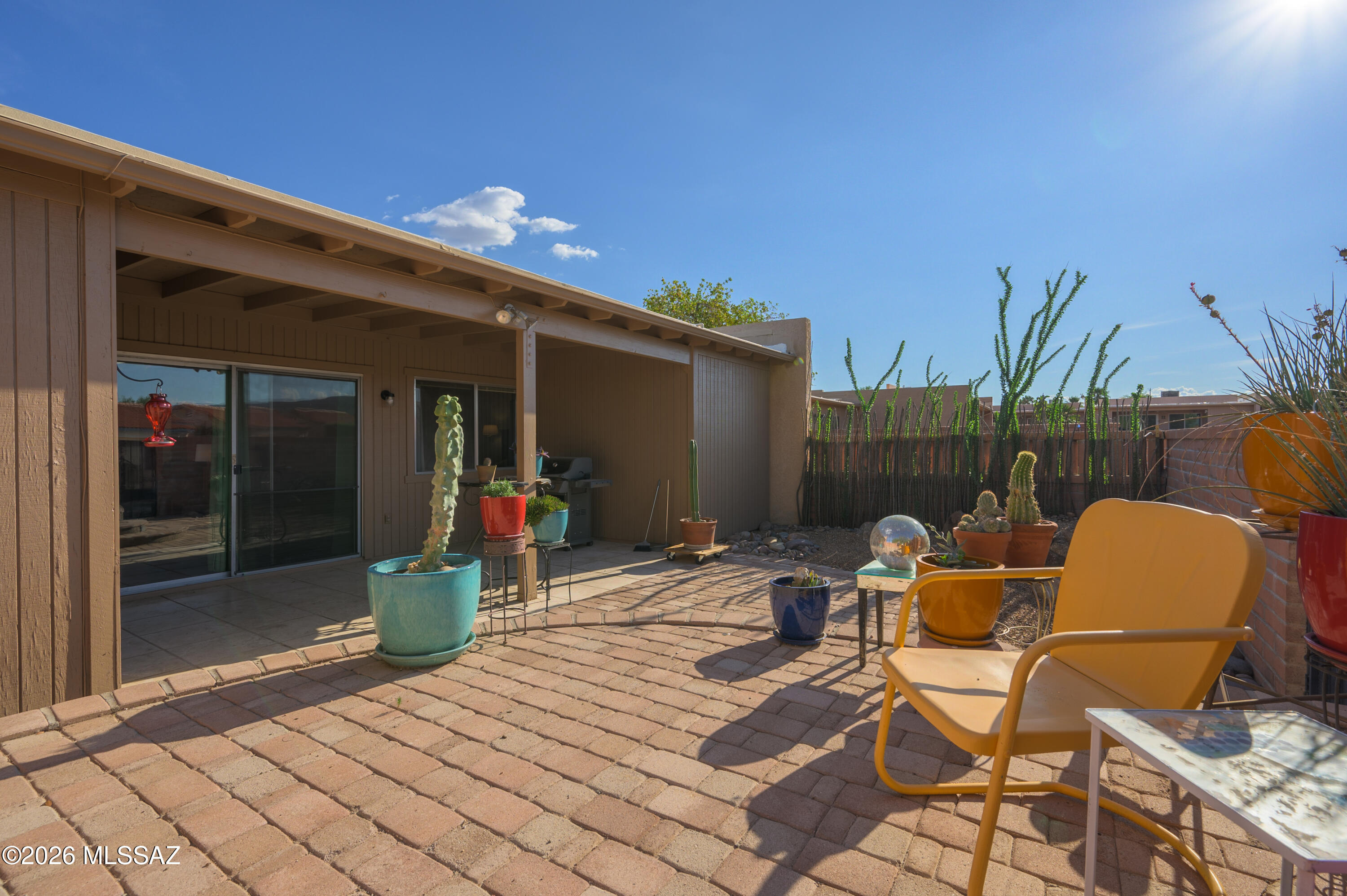 1604 W Calle Zuniga