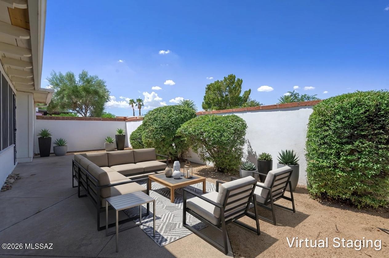 426 W Esperanza Boulevard
